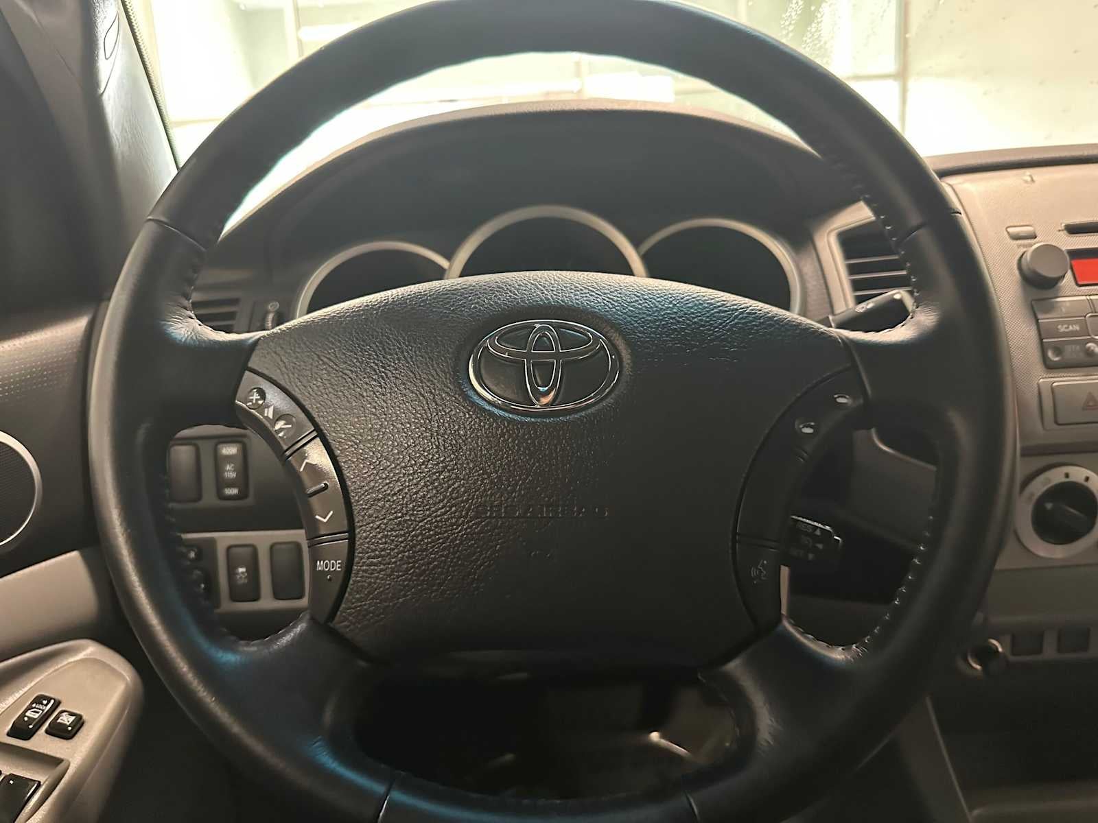 2009 Toyota Tacoma 4WD Double V6 AT (Natl)