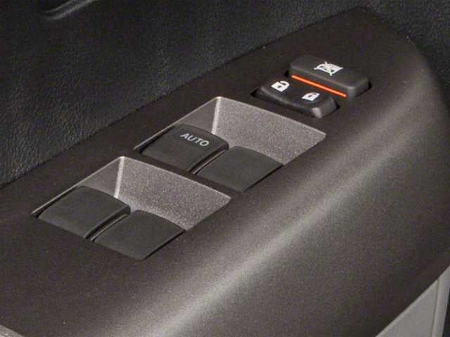 2010 Toyota Tundra CrewMax 5.7L FFV V8 6-Spd AT (Natl)