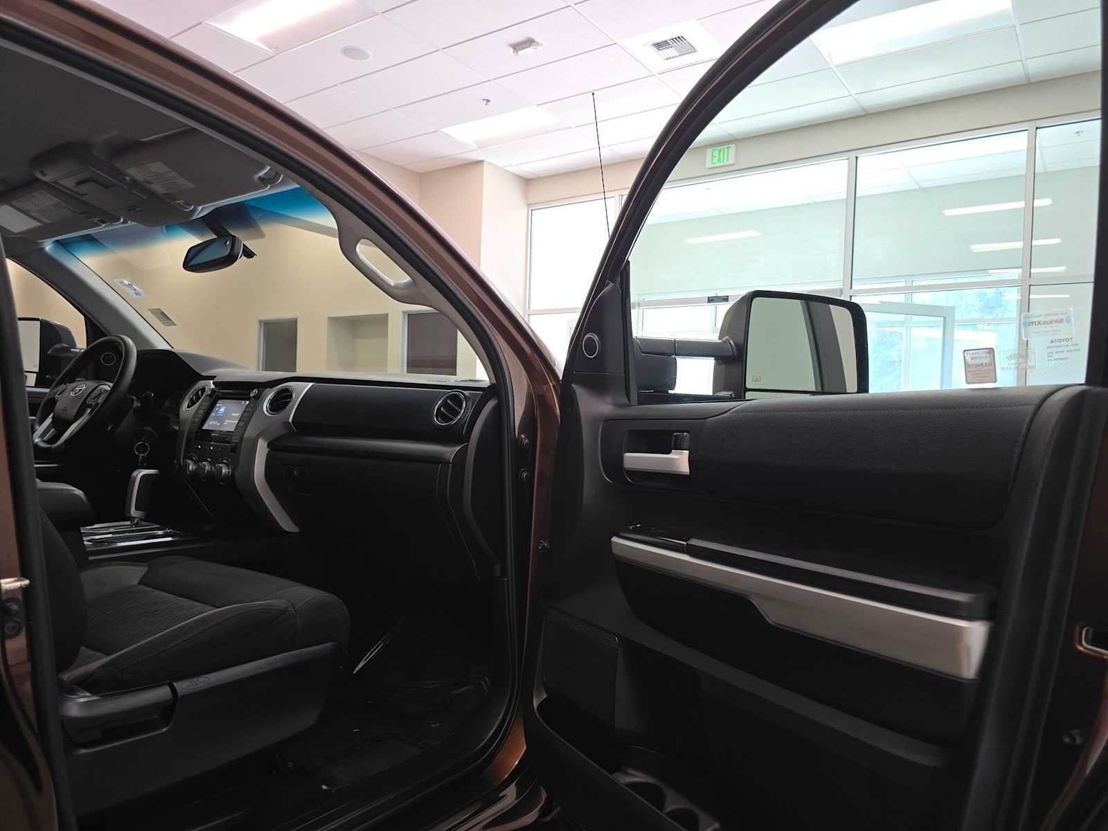 2017 Toyota Tundra SR5
