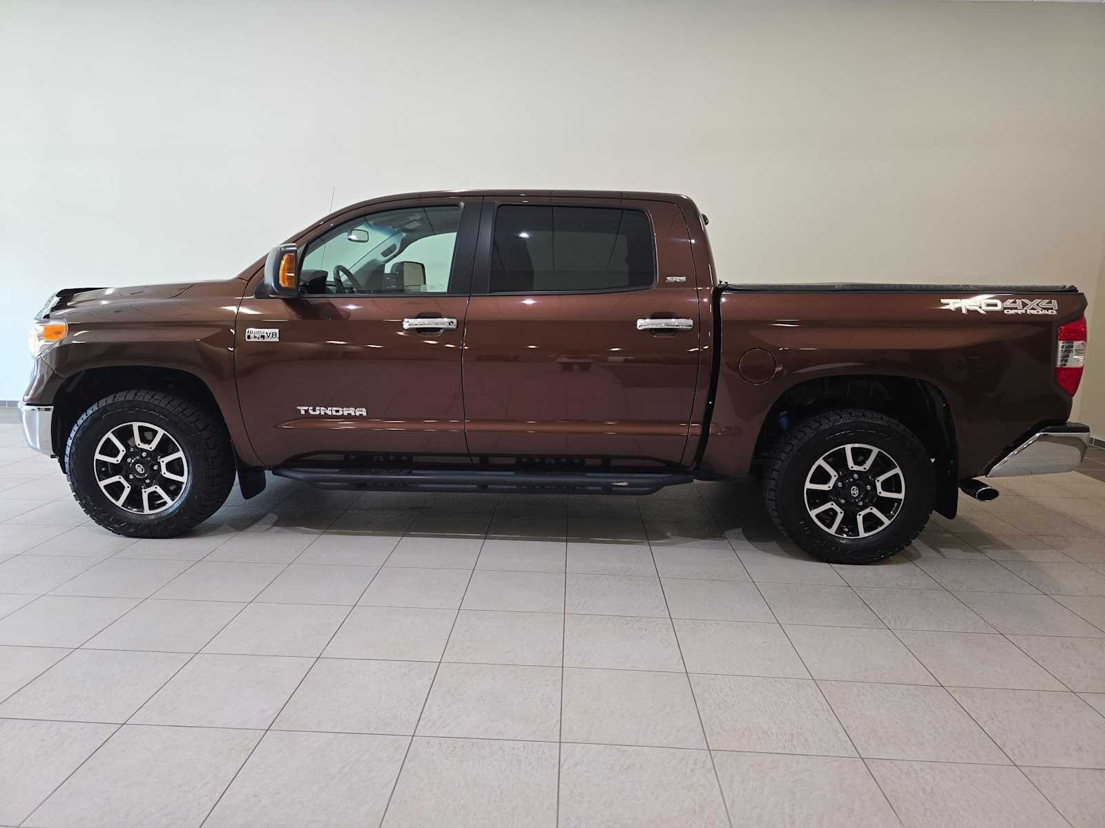 2017 Toyota Tundra SR5