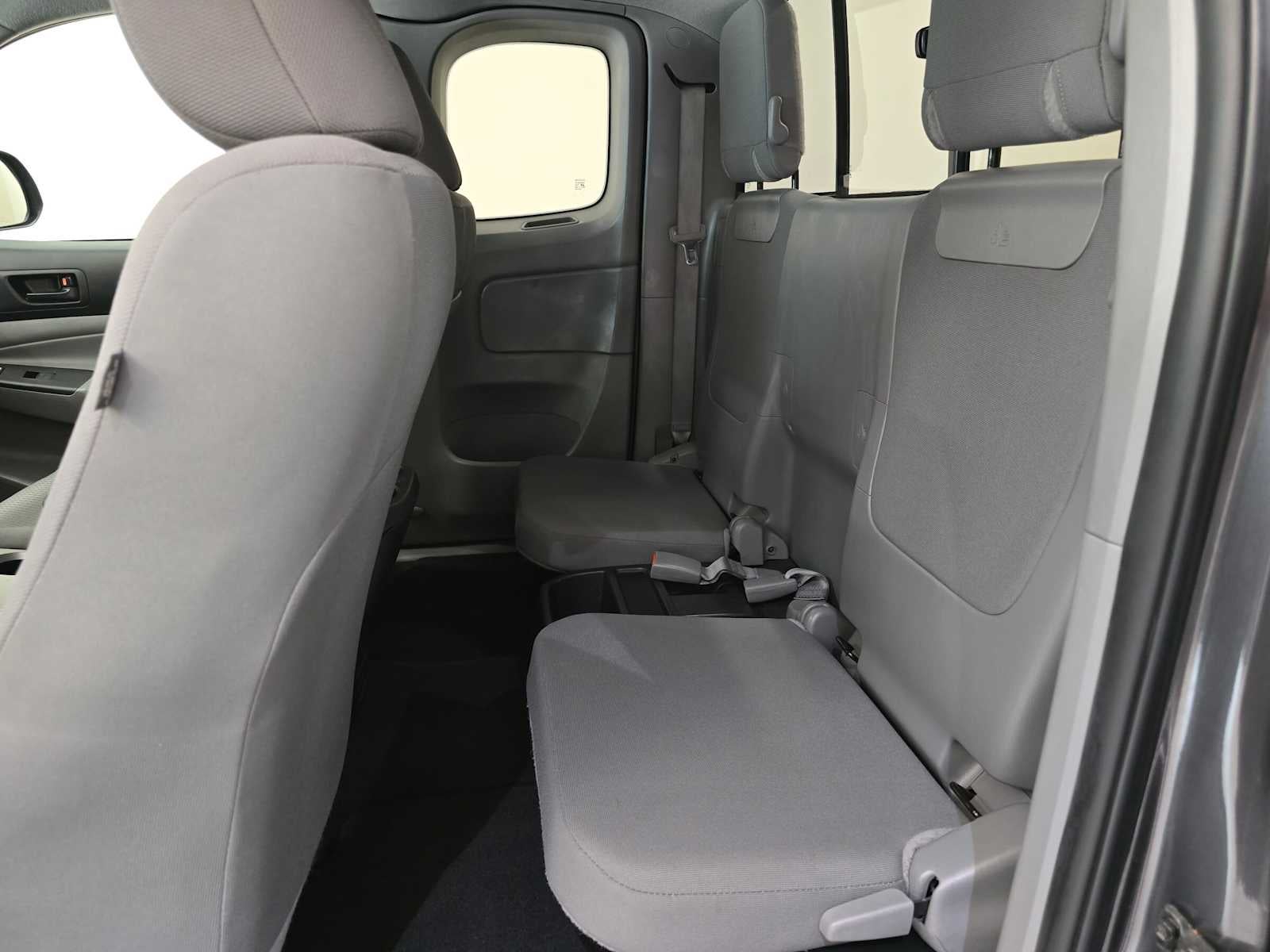 2012 Toyota Tacoma 2WD Access Cab I4 AT (Natl)