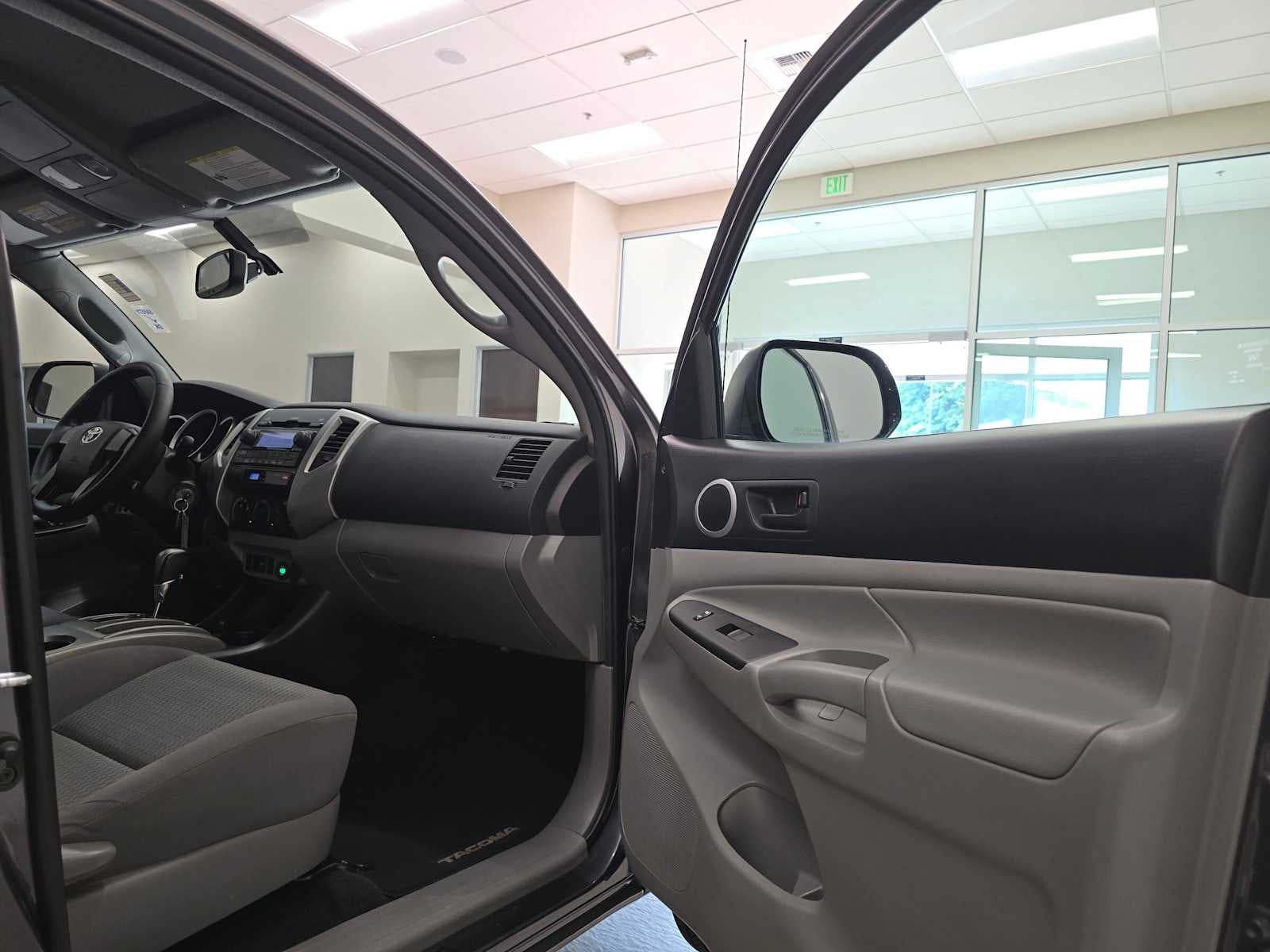 2012 Toyota Tacoma 2WD Access Cab I4 AT (Natl)