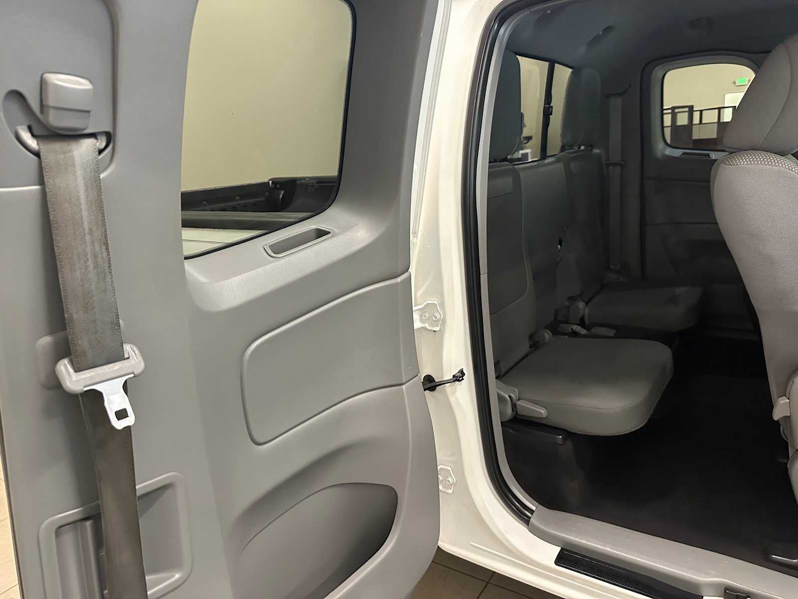 2012 Toyota Tacoma 2WD Access Cab I4 AT (Natl)