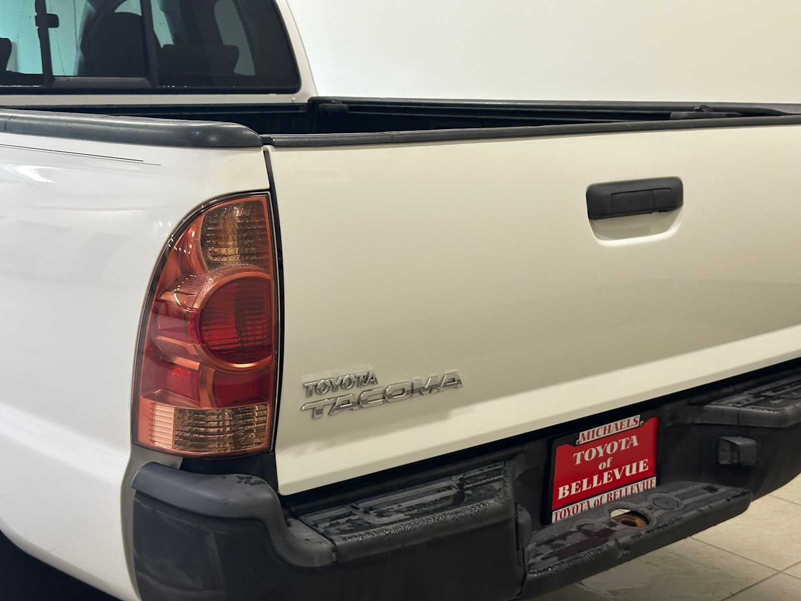 2012 Toyota Tacoma 2WD Access Cab I4 AT (Natl)