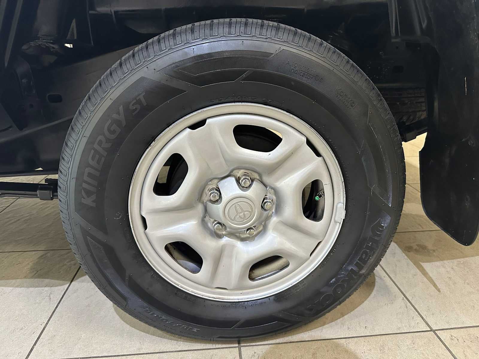 2012 Toyota Tacoma 2WD Access Cab I4 AT (Natl)