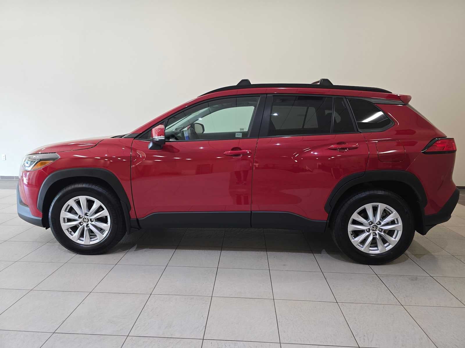 2024 Toyota Corolla Cross LE