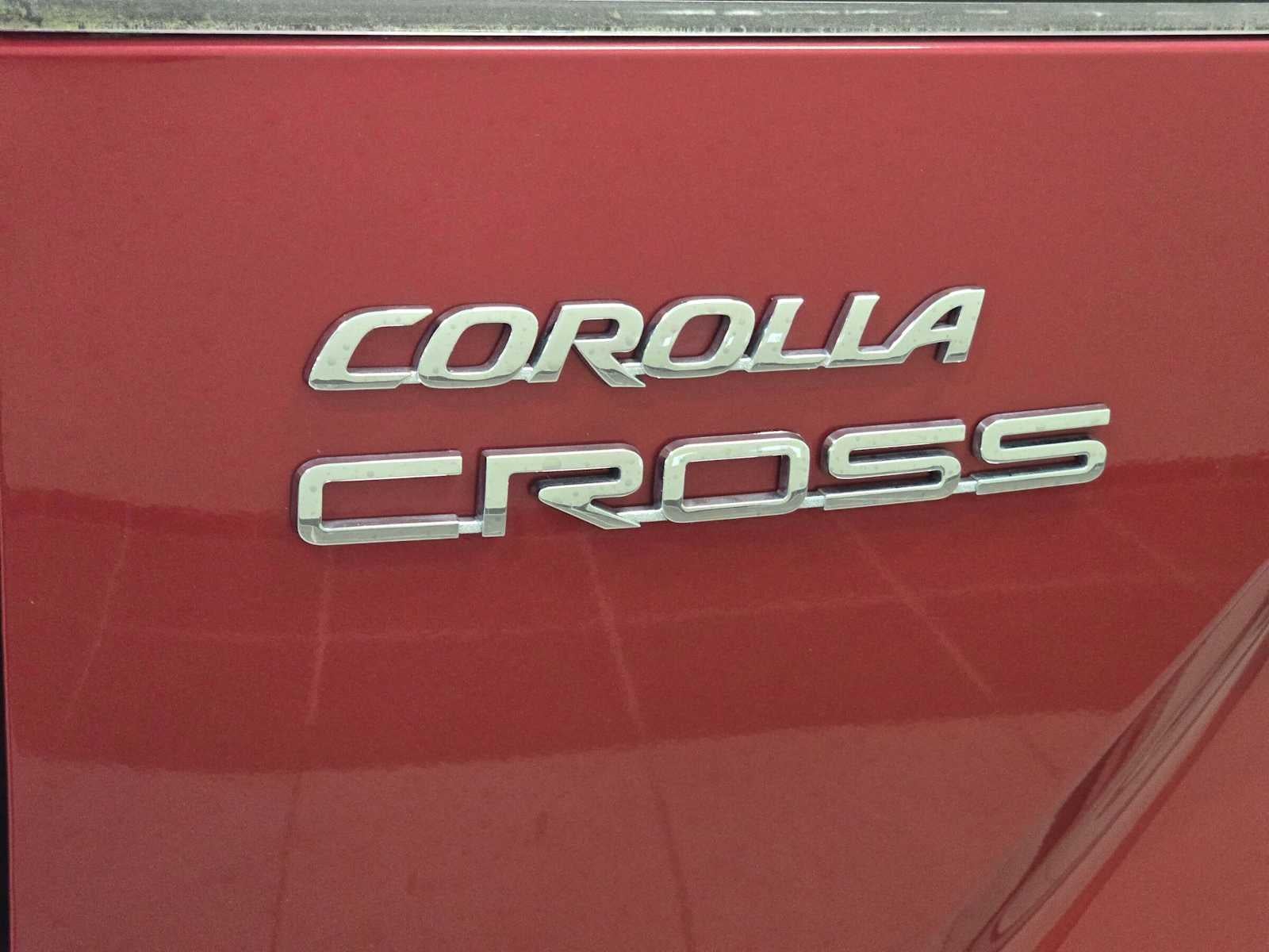 2024 Toyota Corolla Cross LE