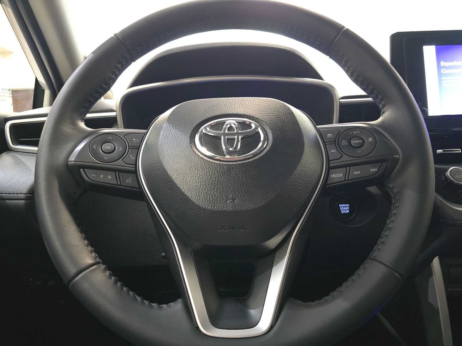 2025 Toyota Corolla Cross XLE