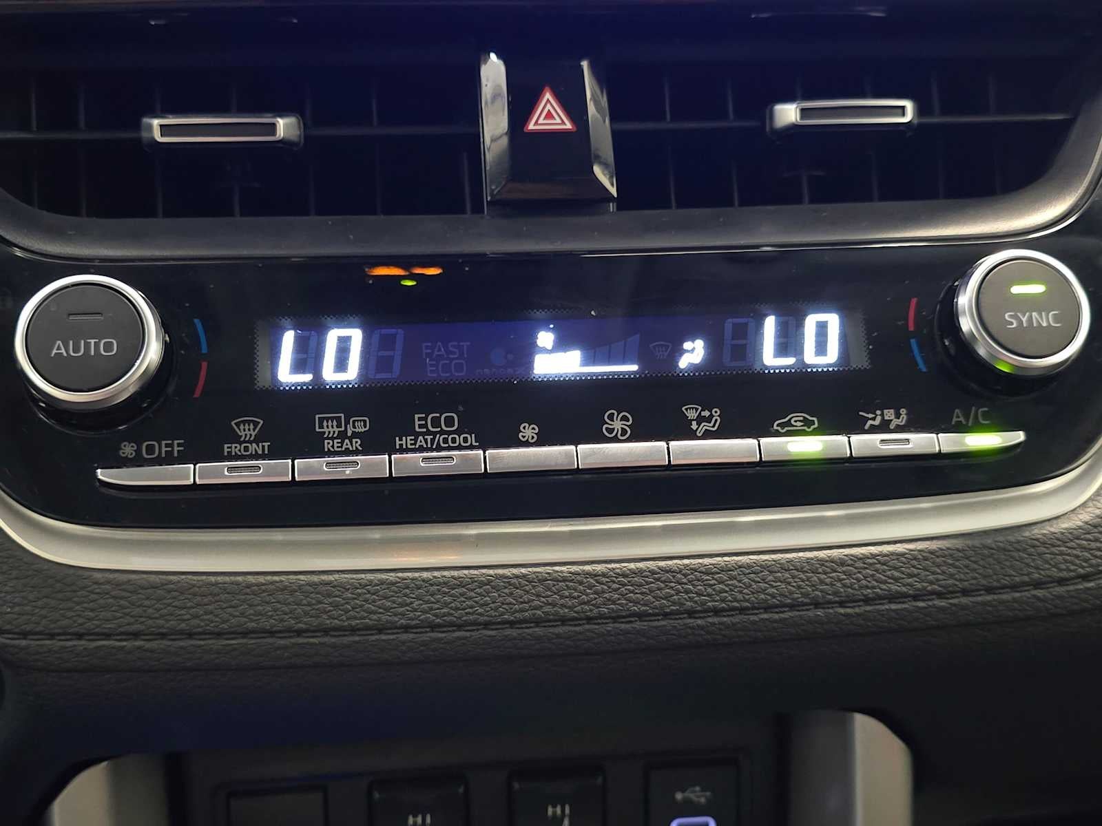 2025 Toyota Corolla Cross XLE