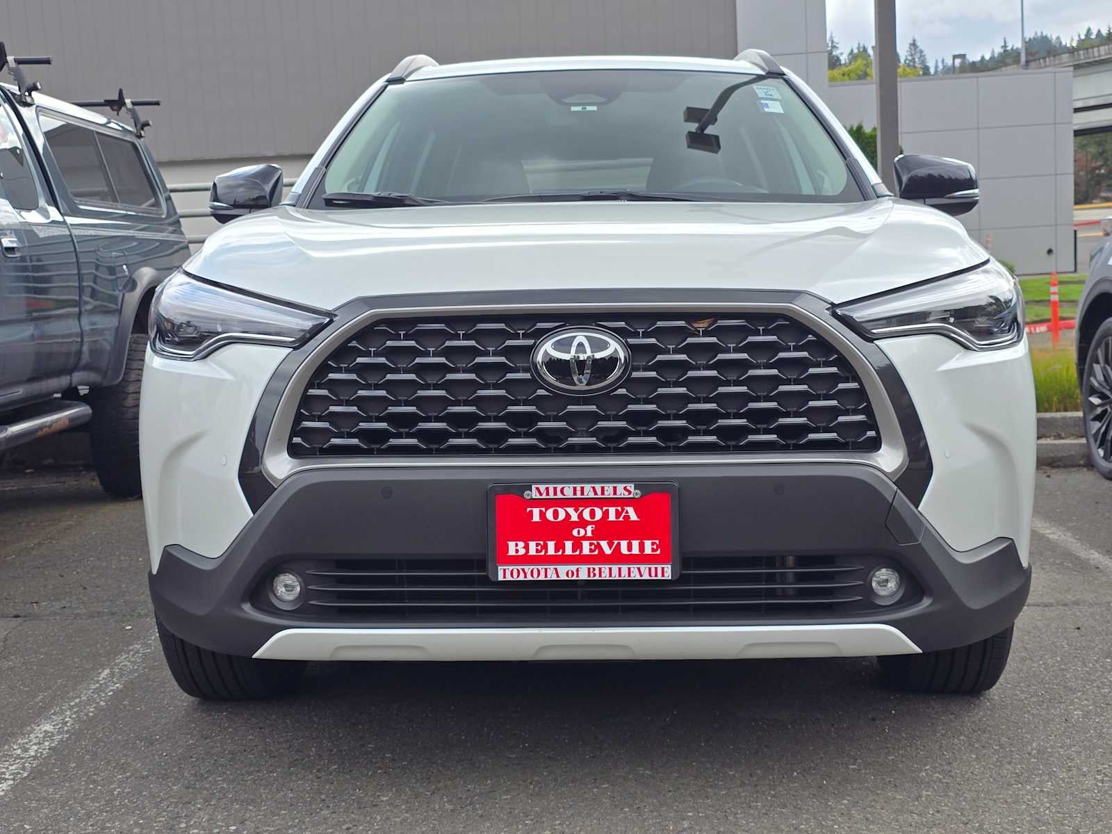2025 Toyota Corolla Cross XLE