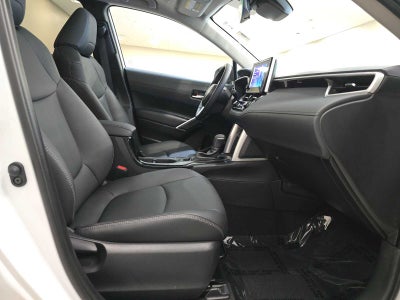 2025 Toyota Corolla Cross XLE