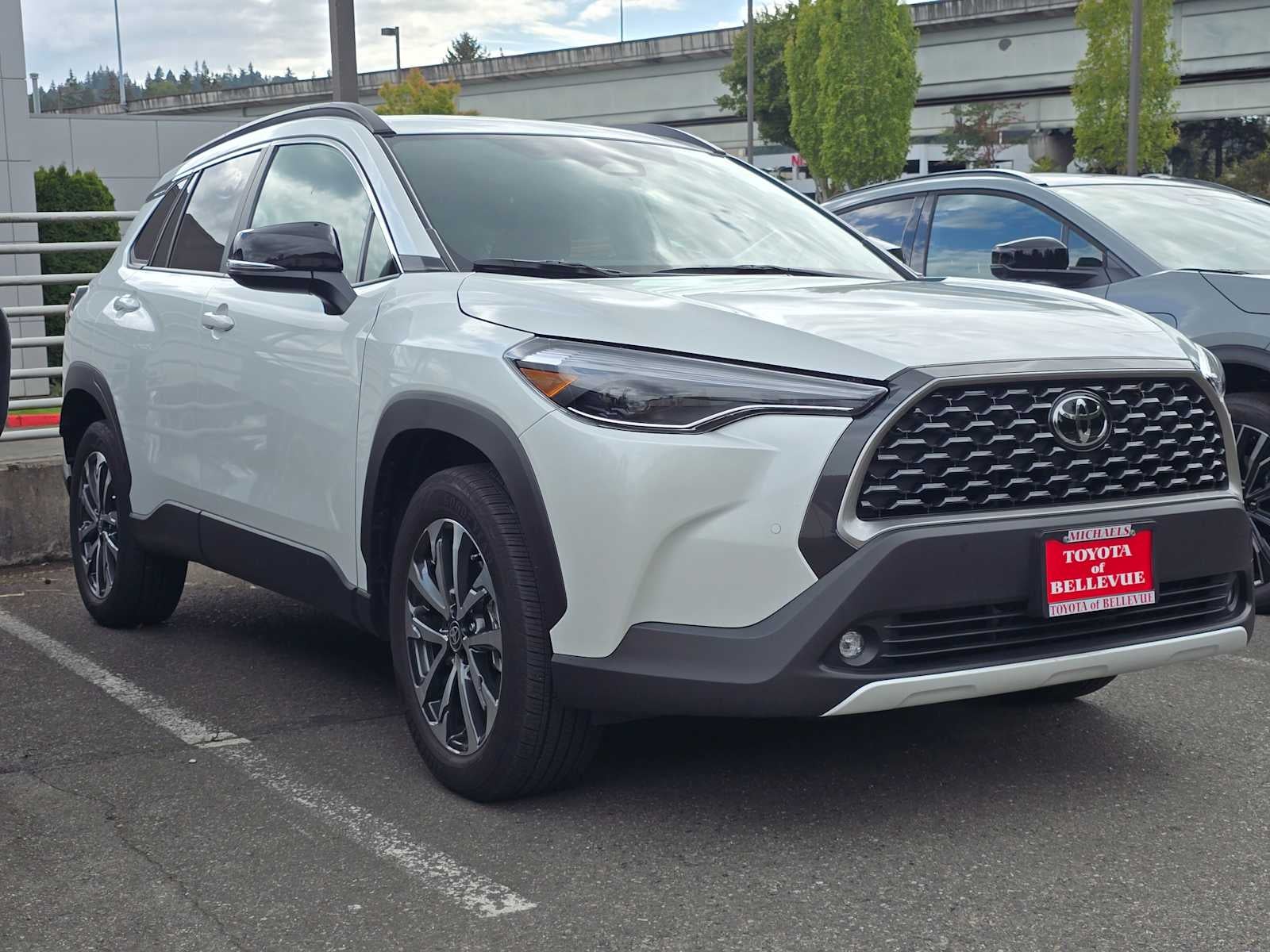 2025 Toyota Corolla Cross XLE