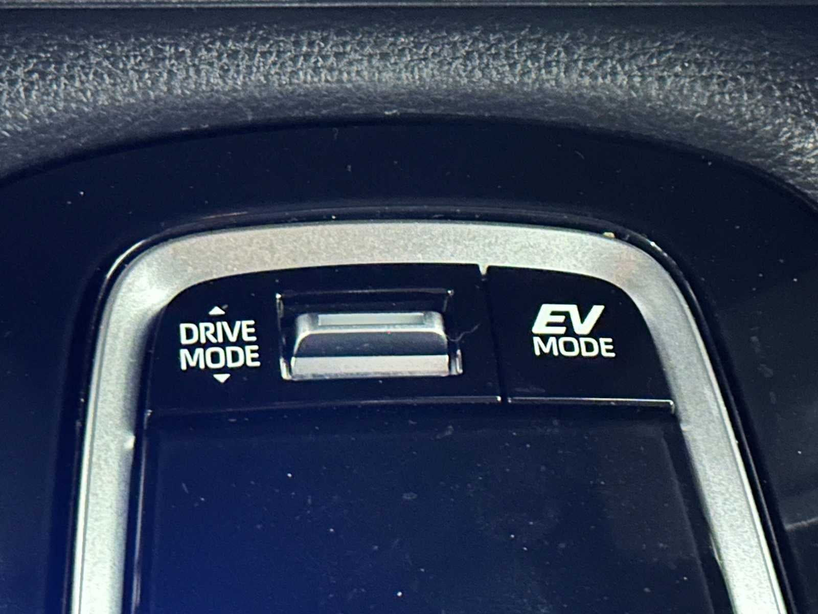 2024 Toyota Corolla Cross Hybrid SE