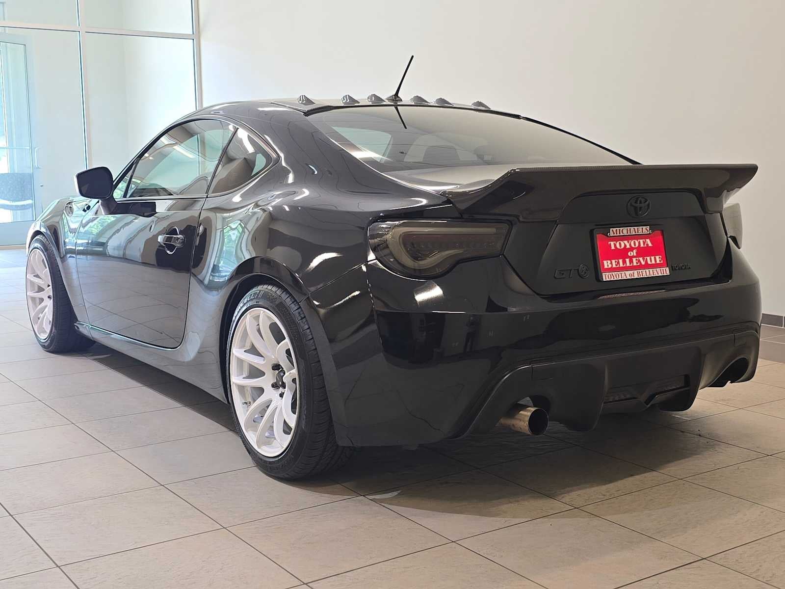 2013 Scion FR-S 2dr Cpe Auto (Natl)