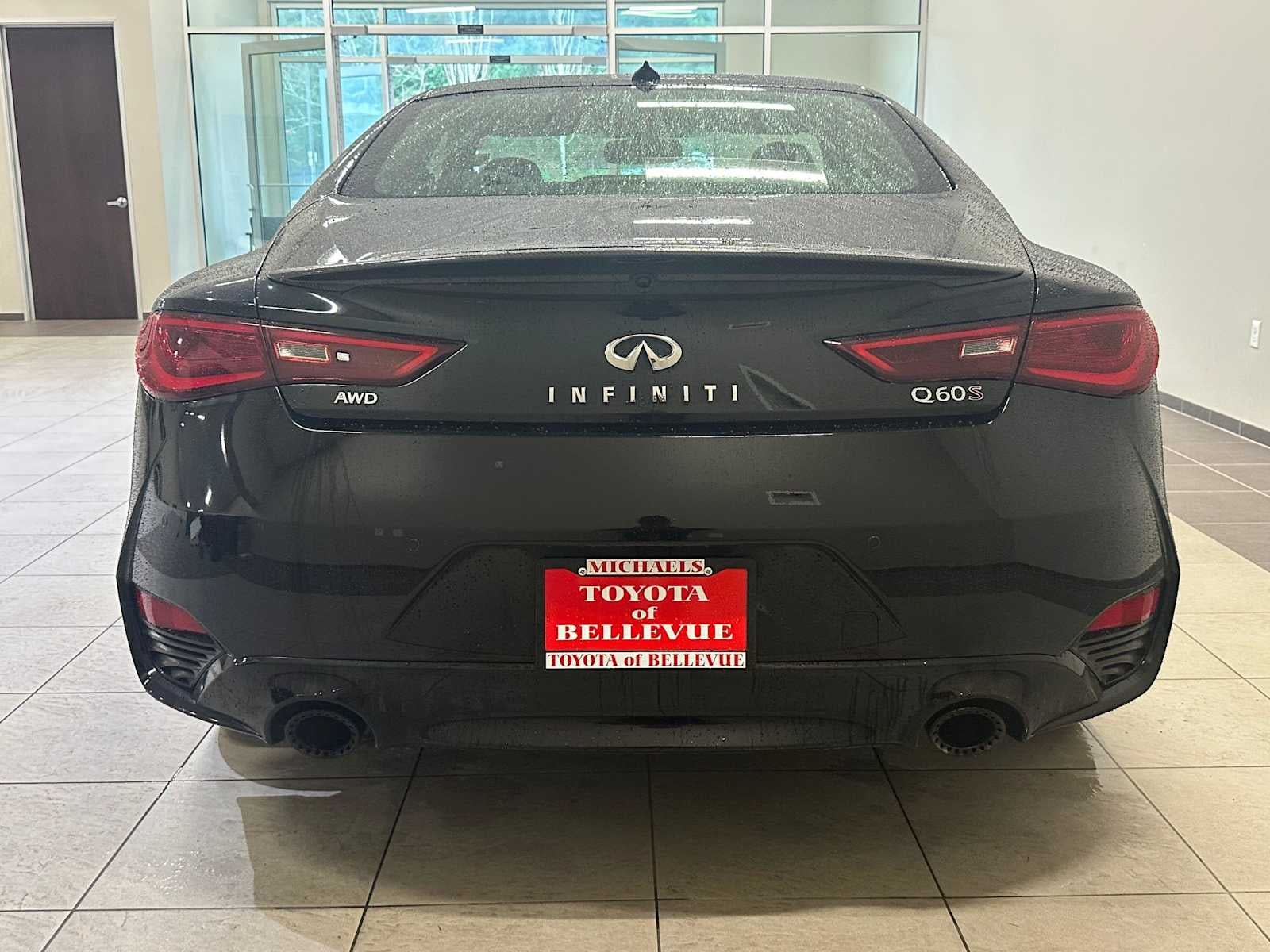 2018 INFINITI Q60 RED SPORT 400