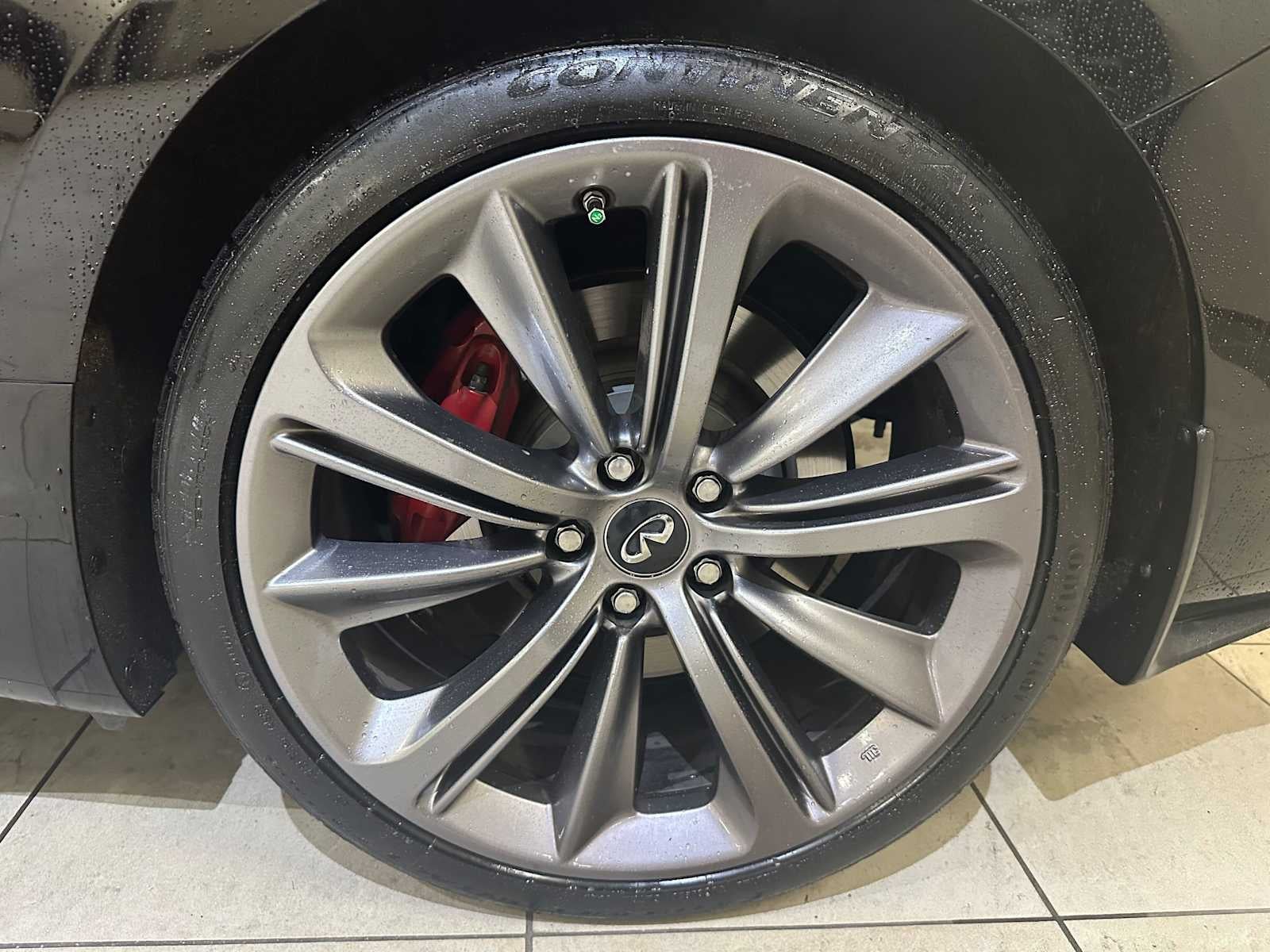 2018 INFINITI Q60 RED SPORT 400