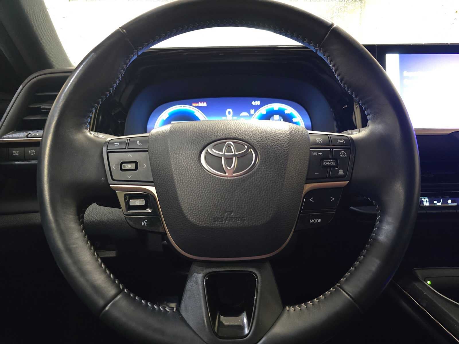 2025 Toyota Crown Signia XLE