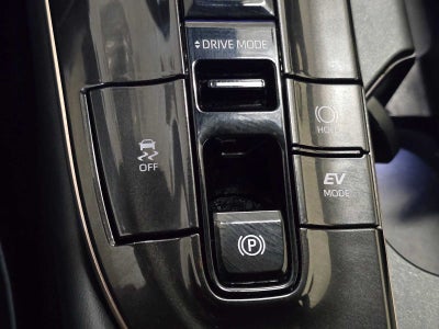 2025 Toyota Crown Signia XLE