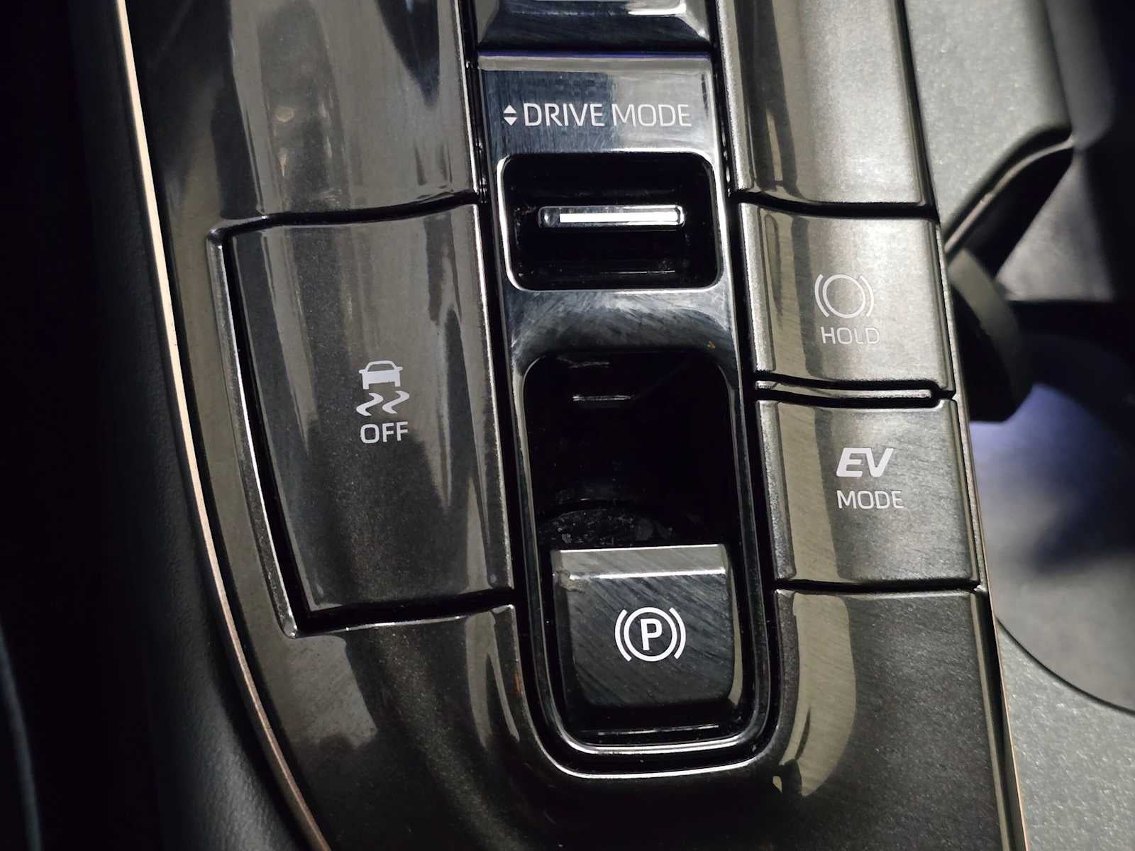 2025 Toyota Crown Signia XLE