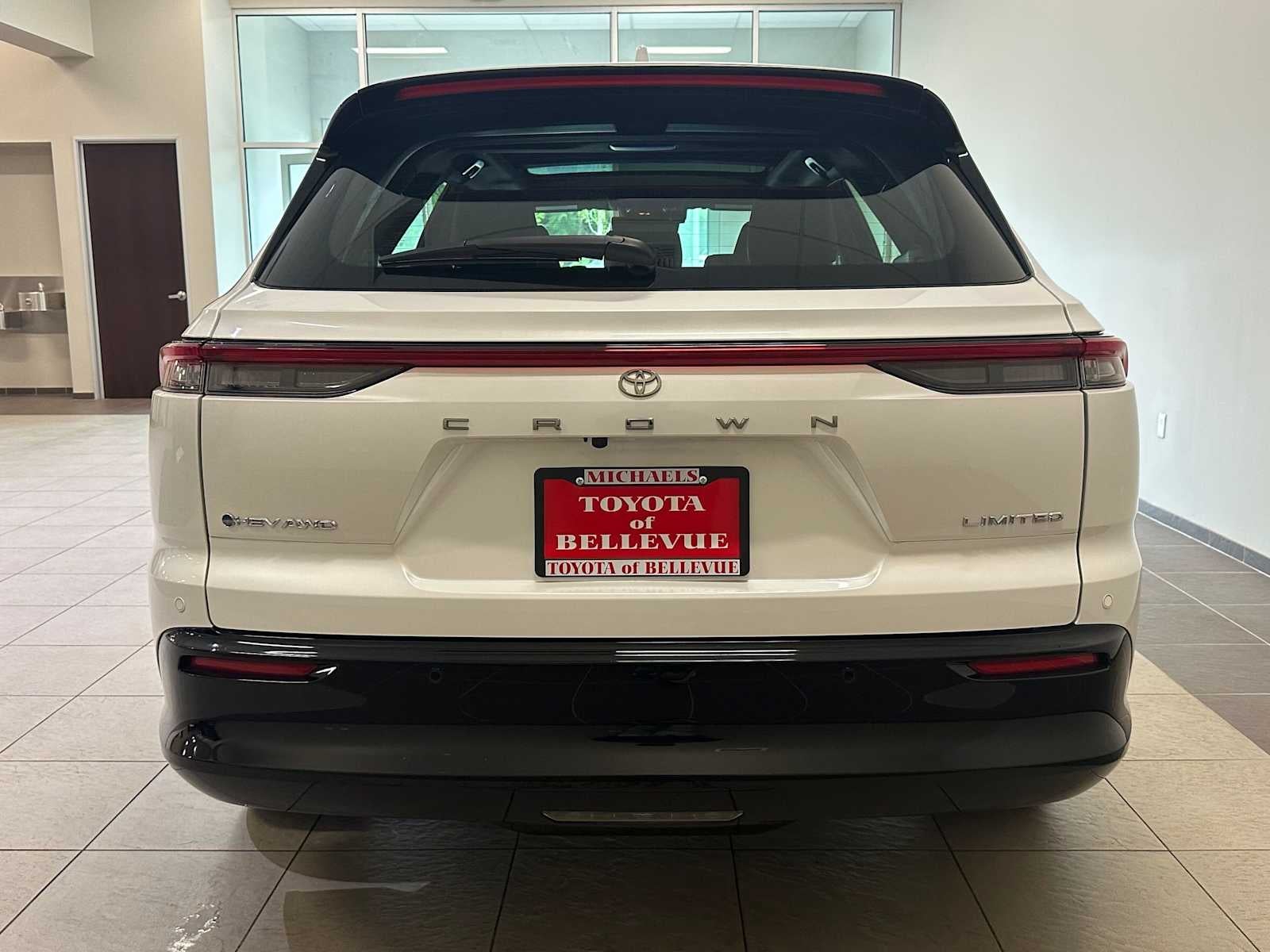 2025 Toyota Crown Signia Limited