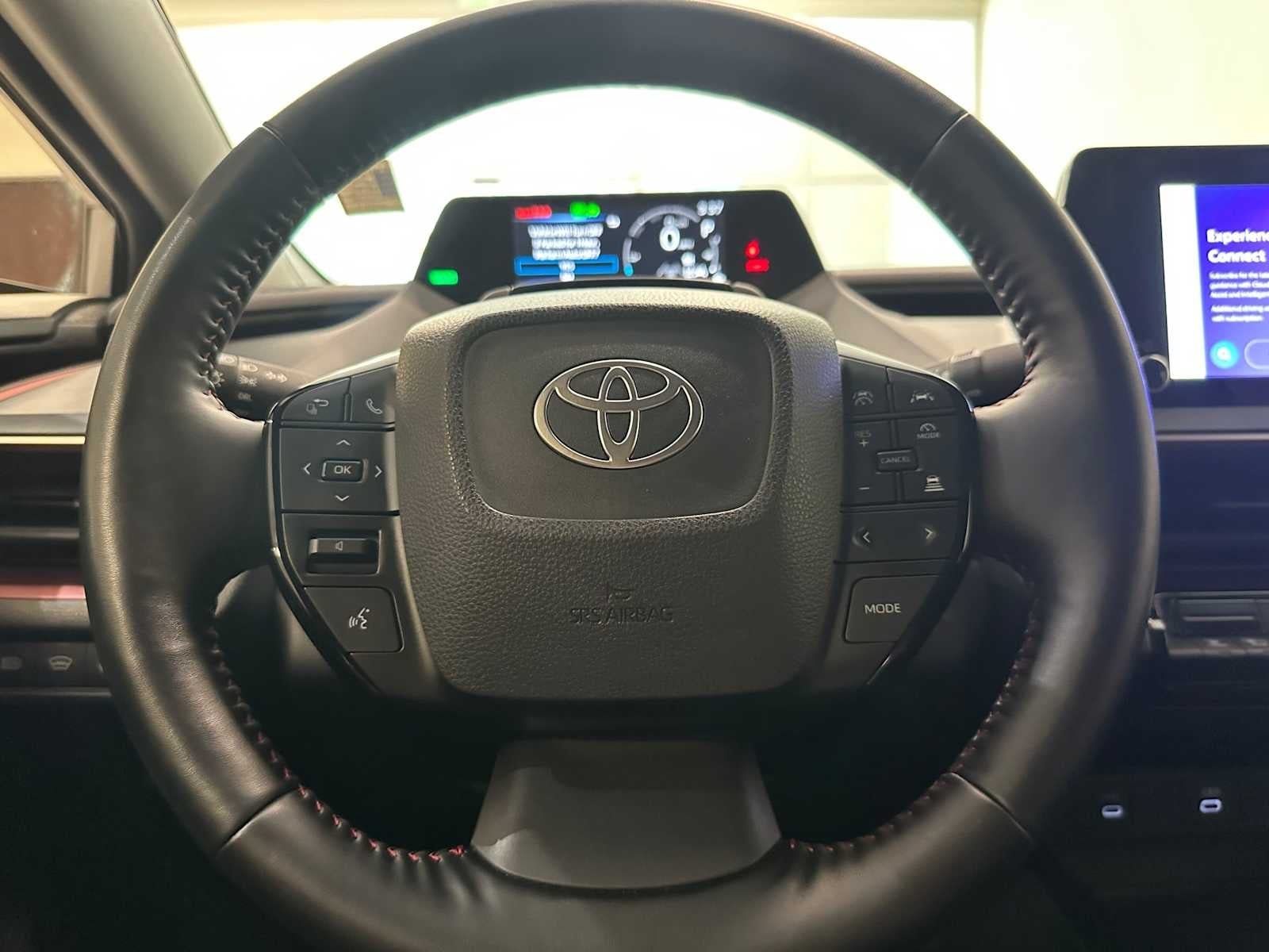 2024 Toyota Prius Prime SE - Photo 11