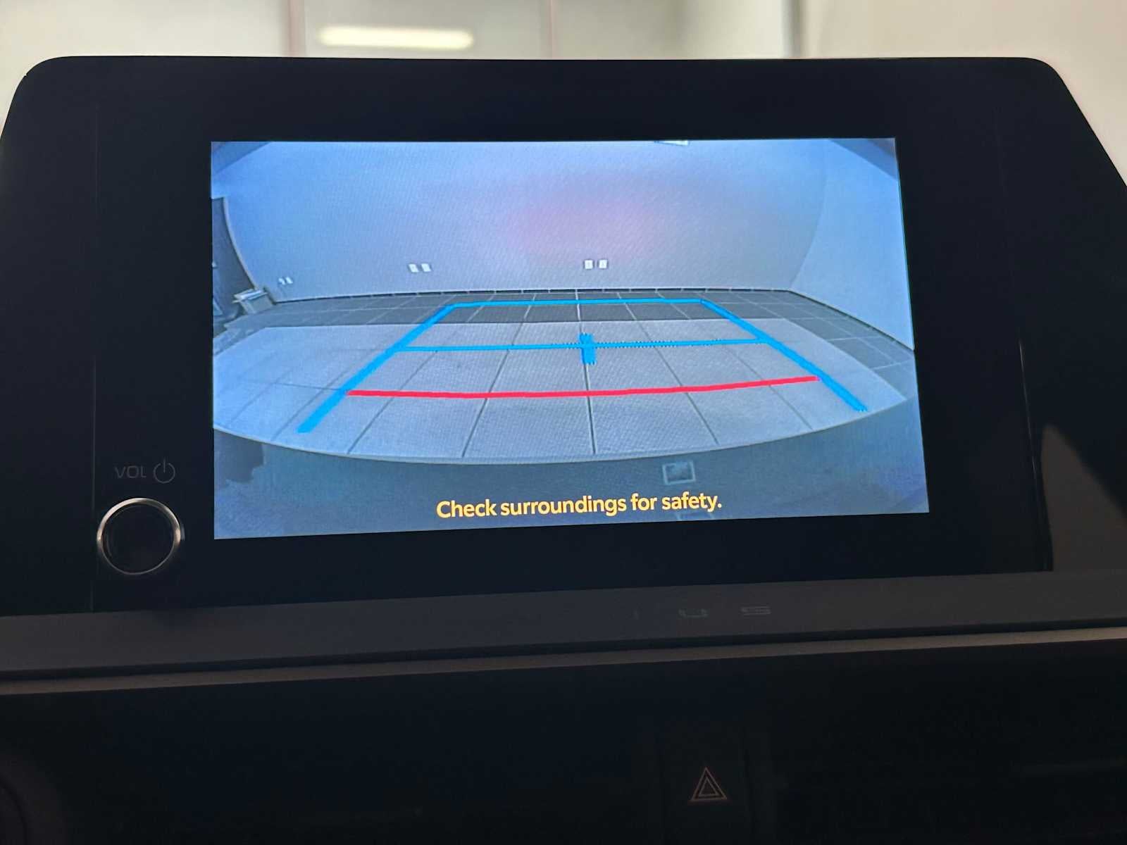 2024 Toyota Prius Prime SE - Photo 13