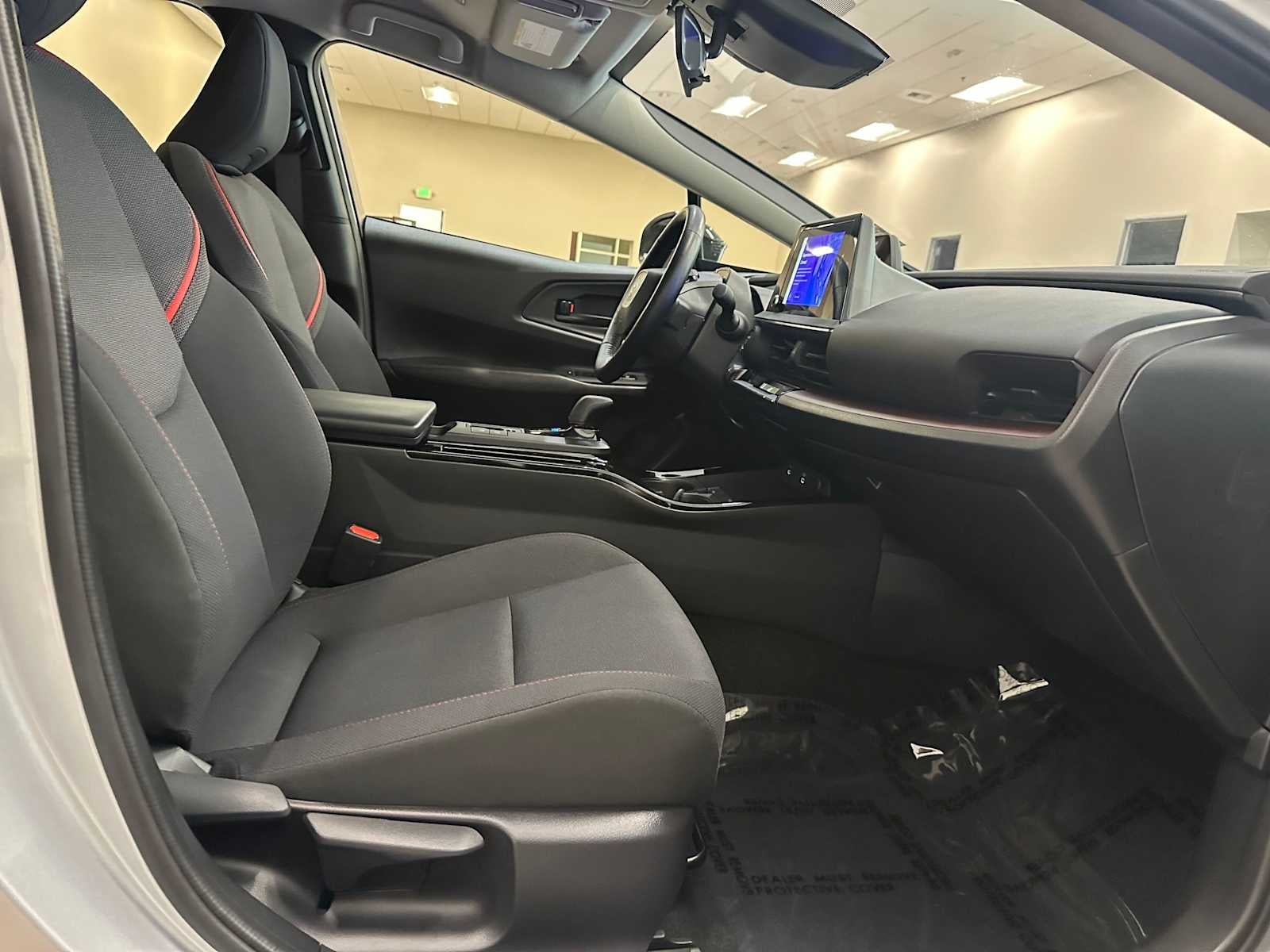 2024 Toyota Prius Prime SE