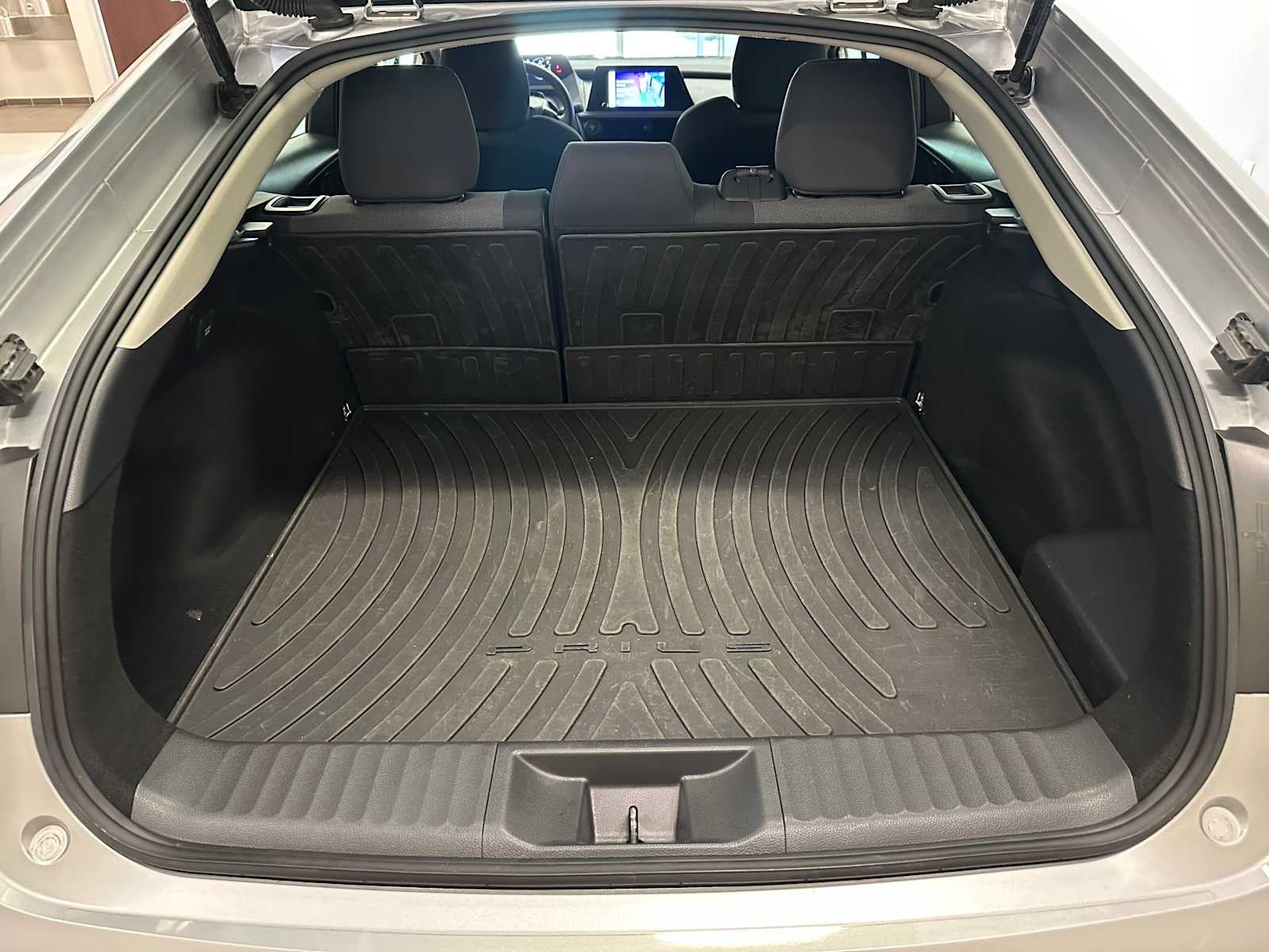 2024 Toyota Prius Prime SE - Photo 29