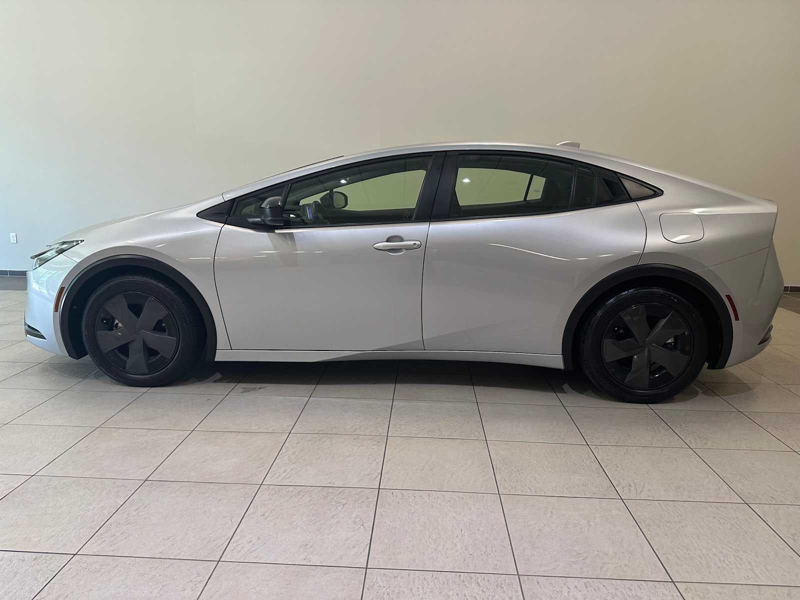 2024 Toyota Prius Prime SE