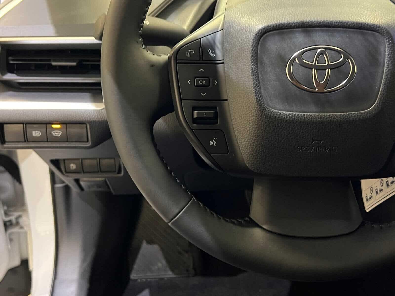 2024 Toyota Prius LE