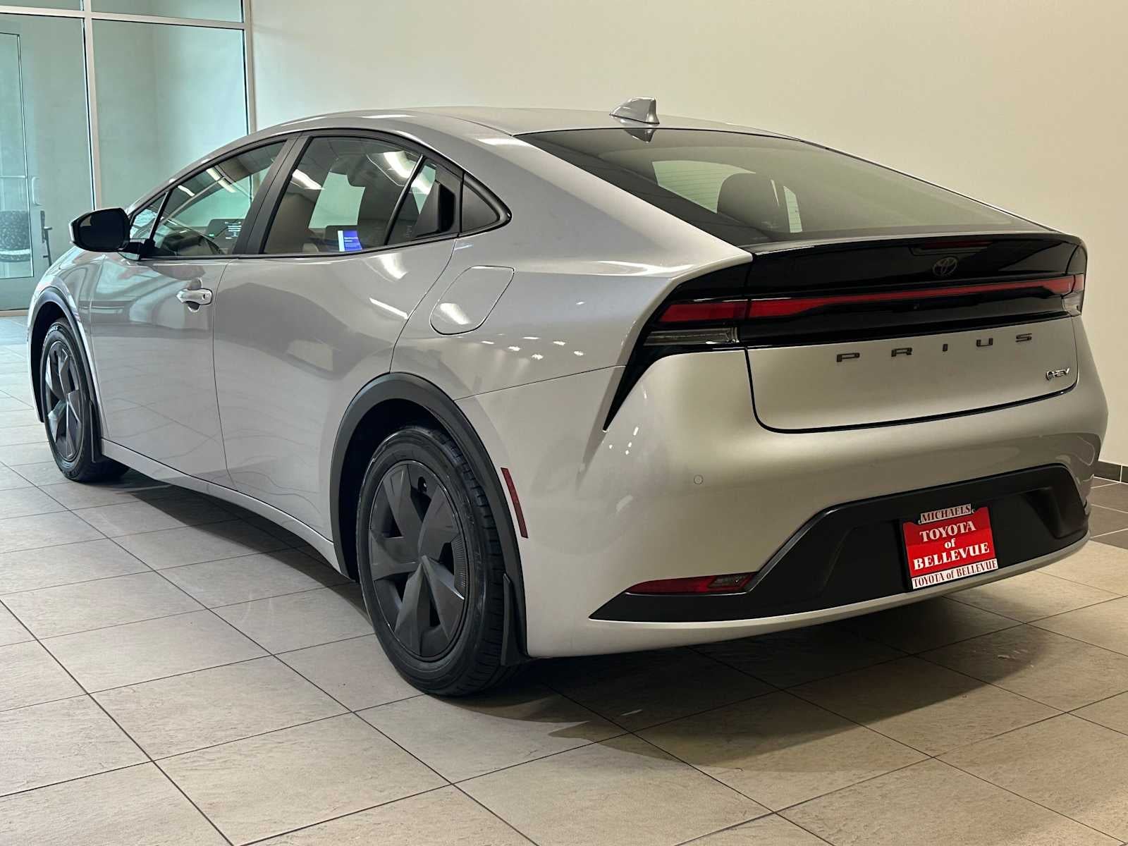 2024 Toyota Prius LE