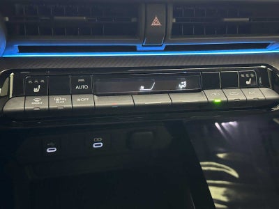 2025 Toyota Prius XLE