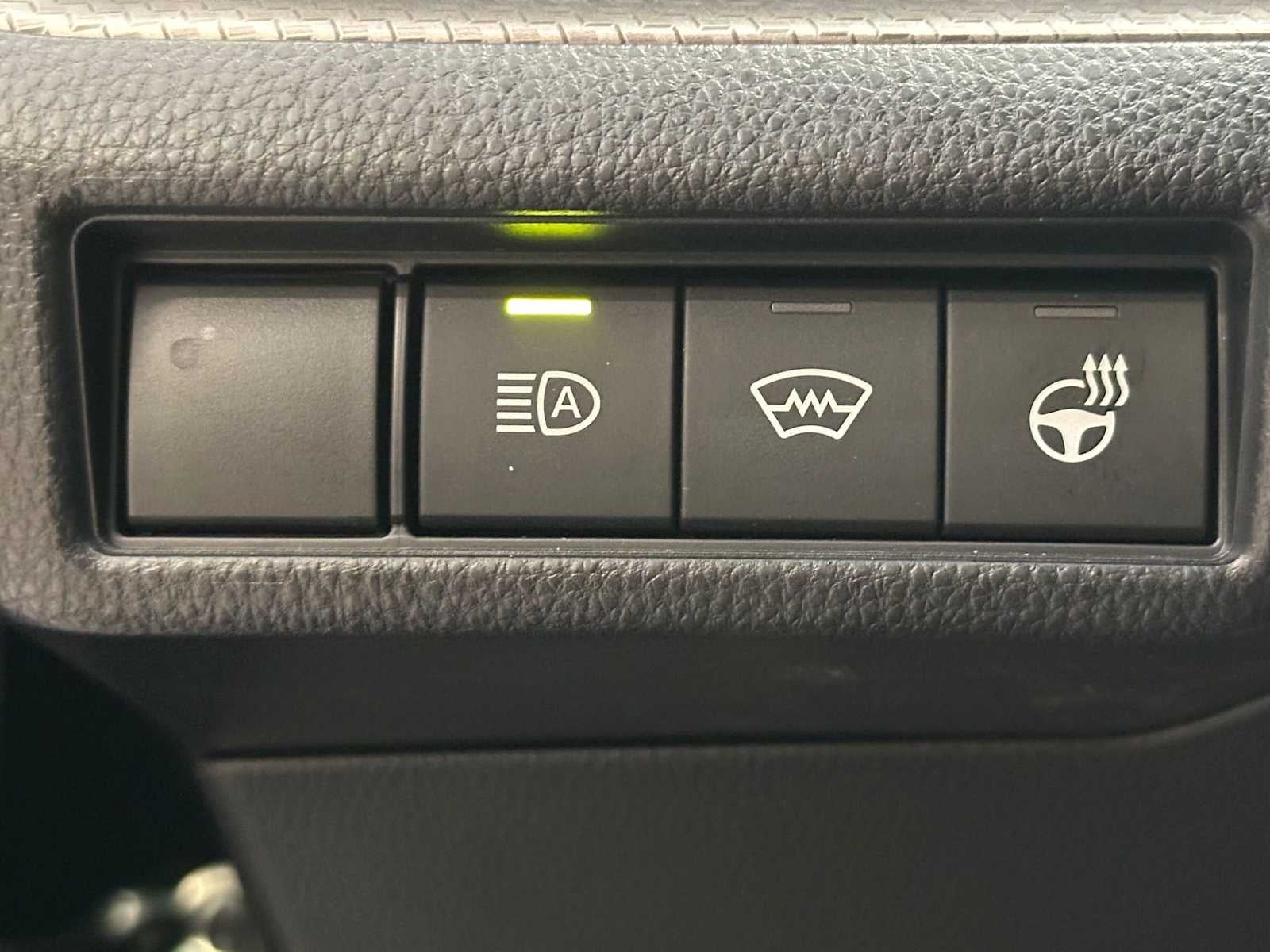 2025 Toyota Prius XLE