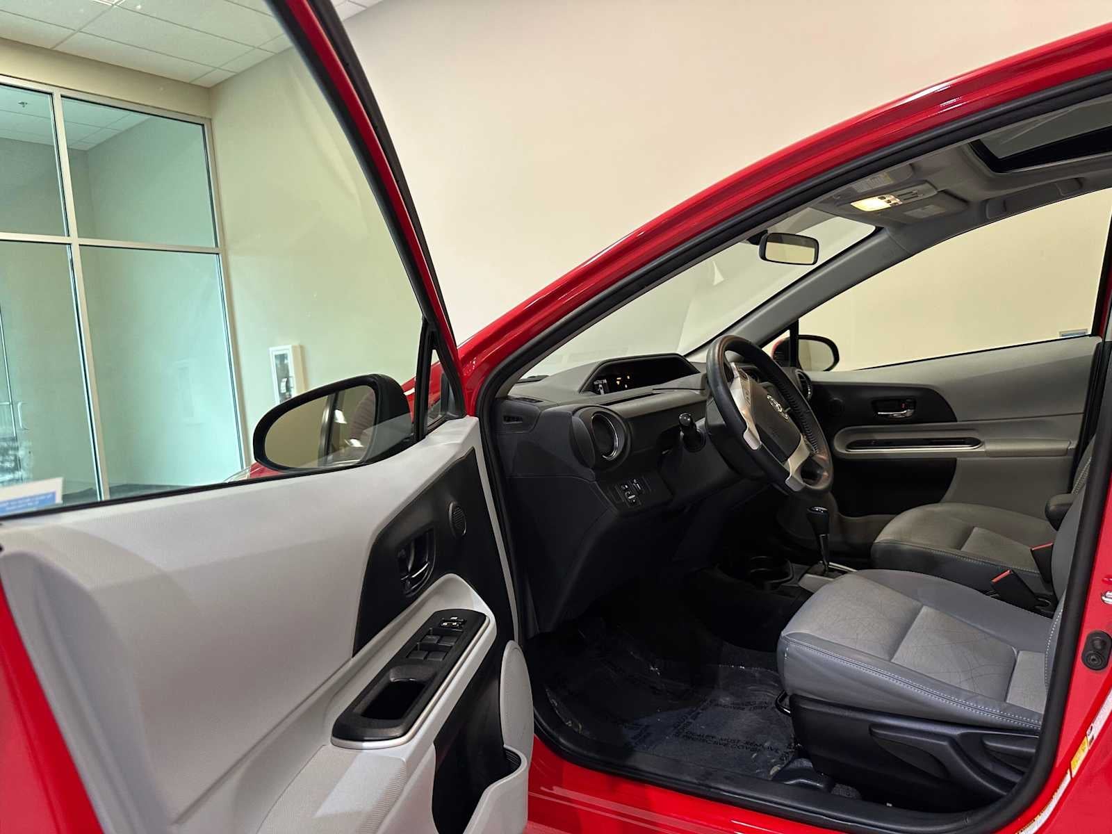 2014 Toyota Prius c Four