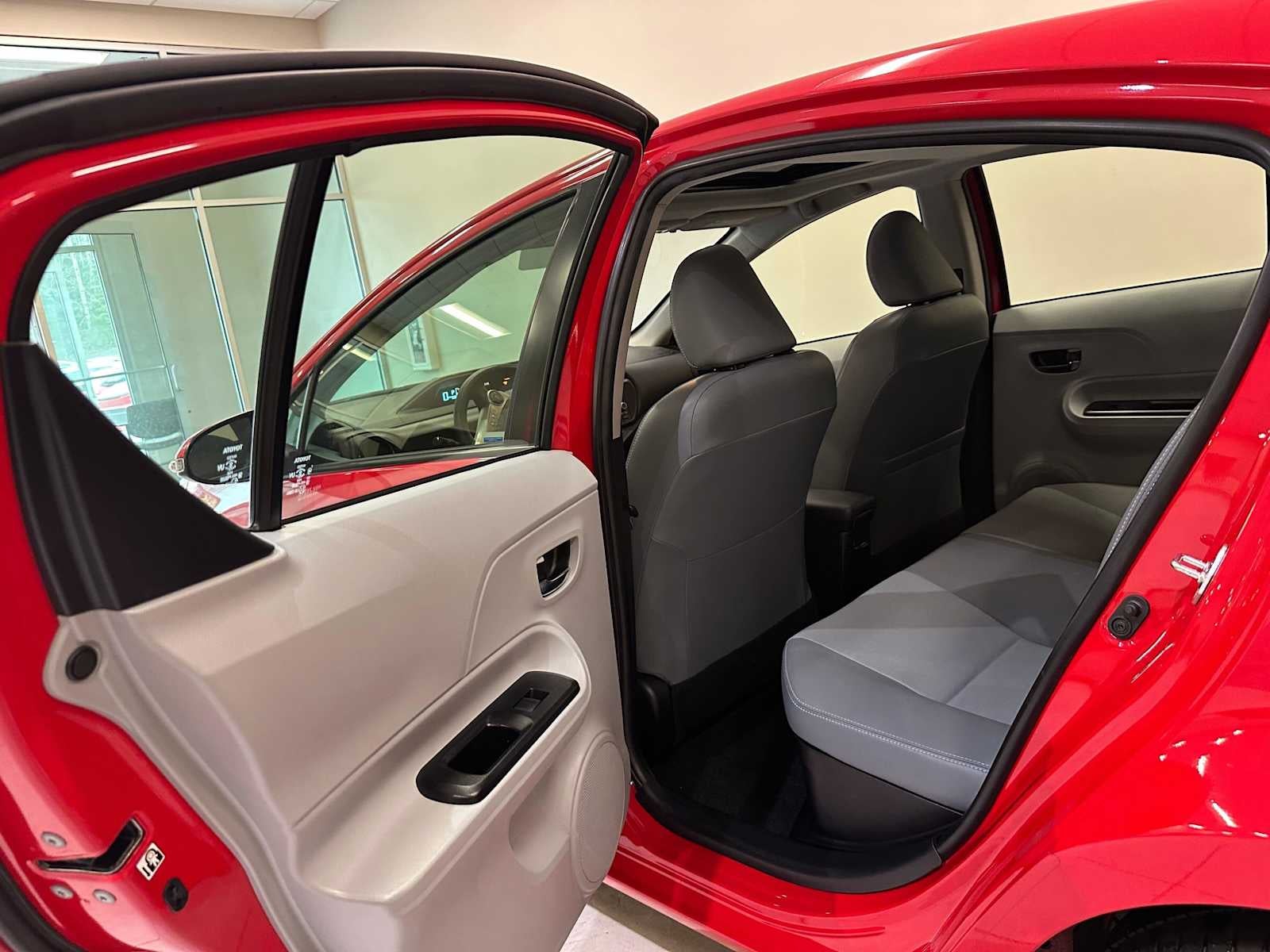 2014 Toyota Prius c Four