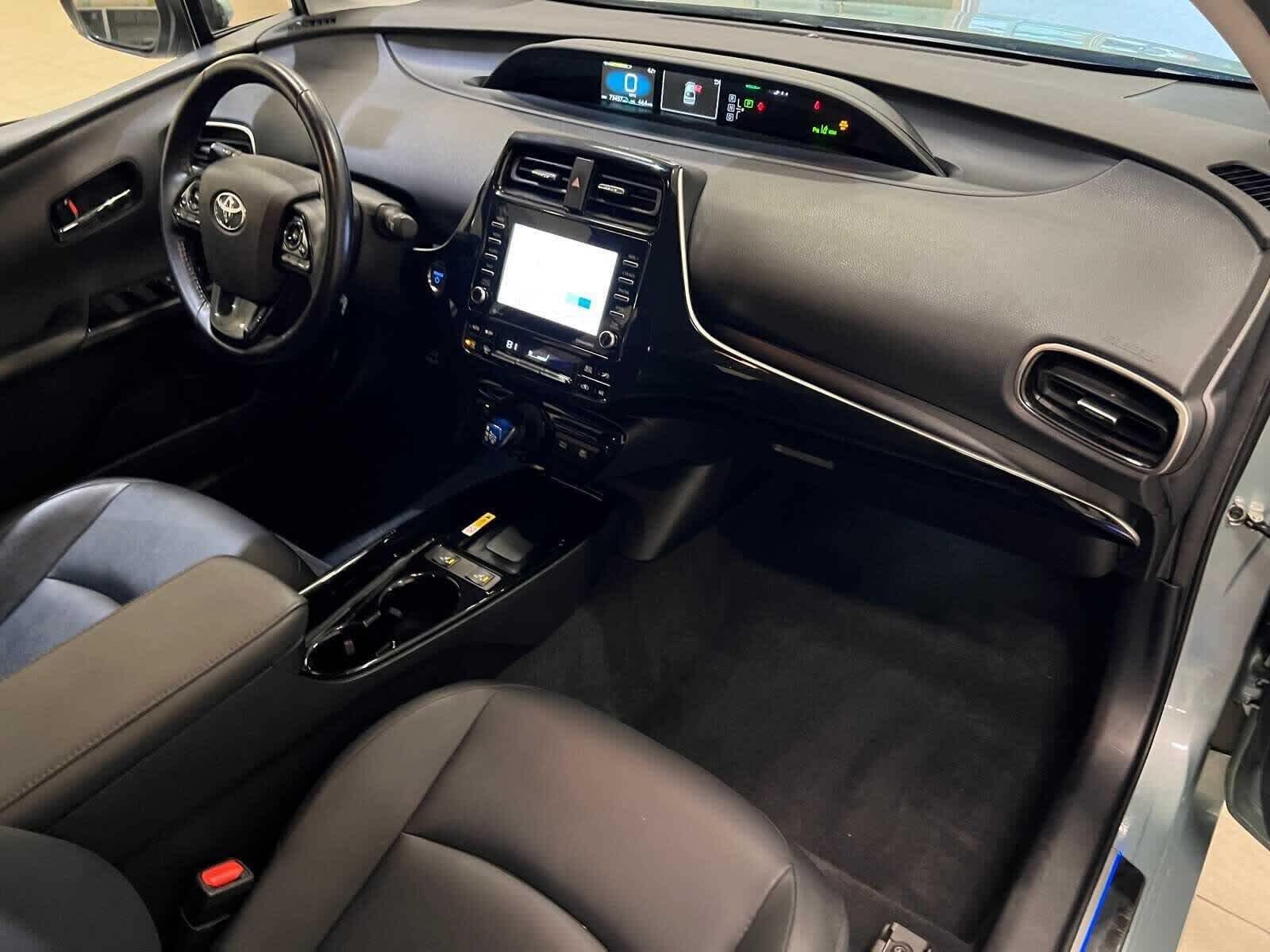 2022 Toyota Prius XLE
