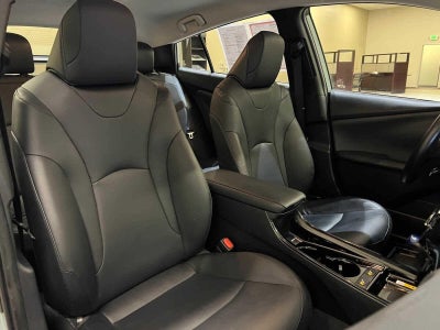 2022 Toyota Prius XLE