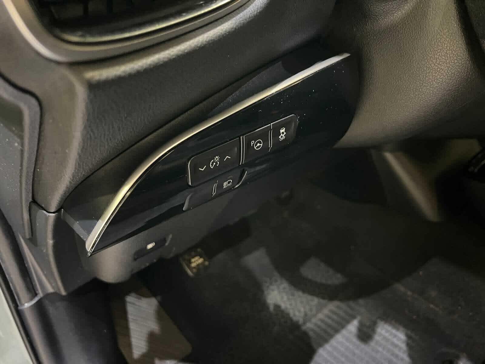 2022 Toyota Prius XLE