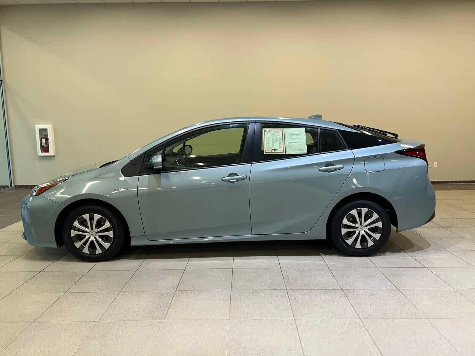 2022 Toyota Prius XLE
