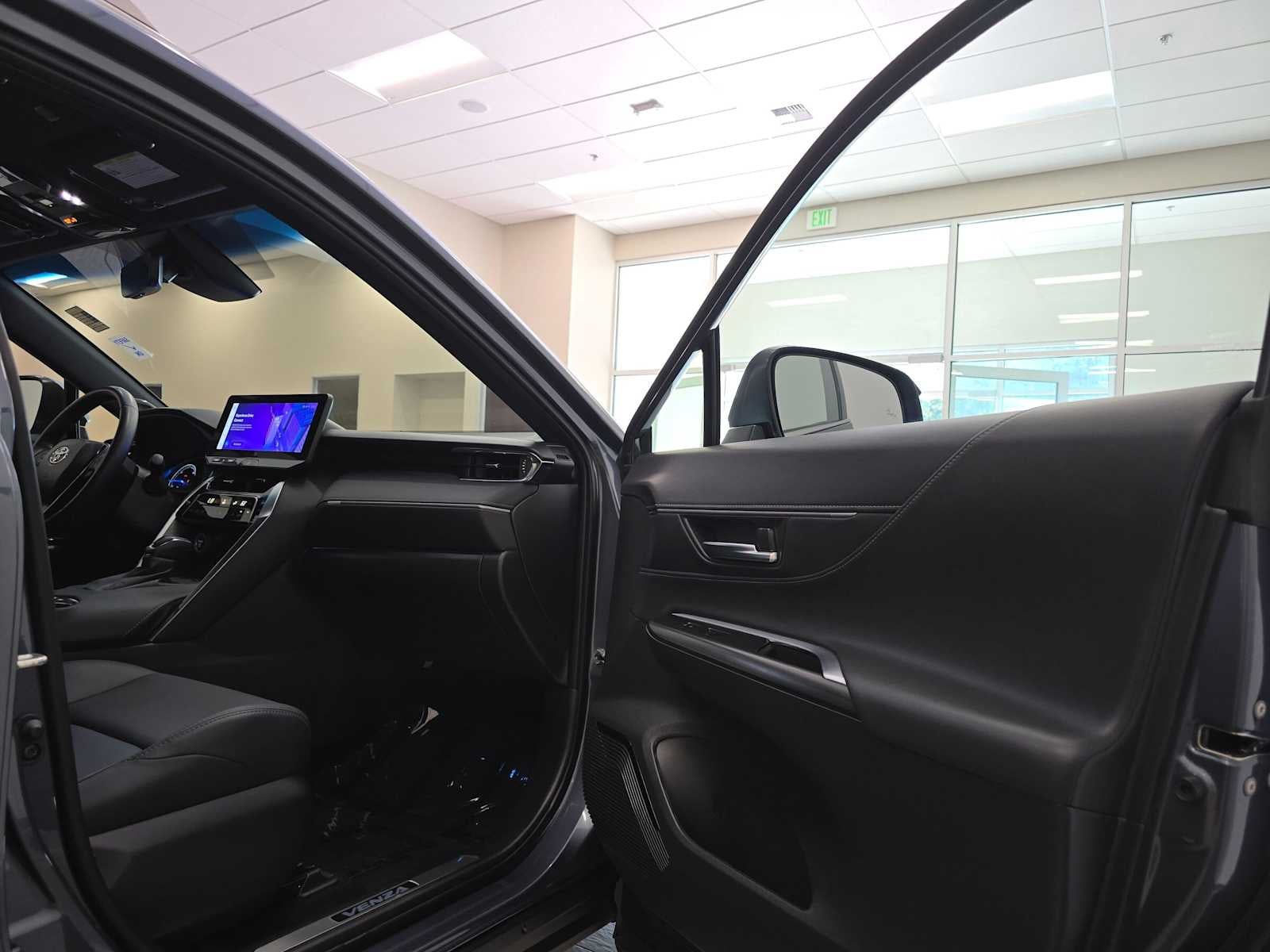 2023 Toyota Venza XLE