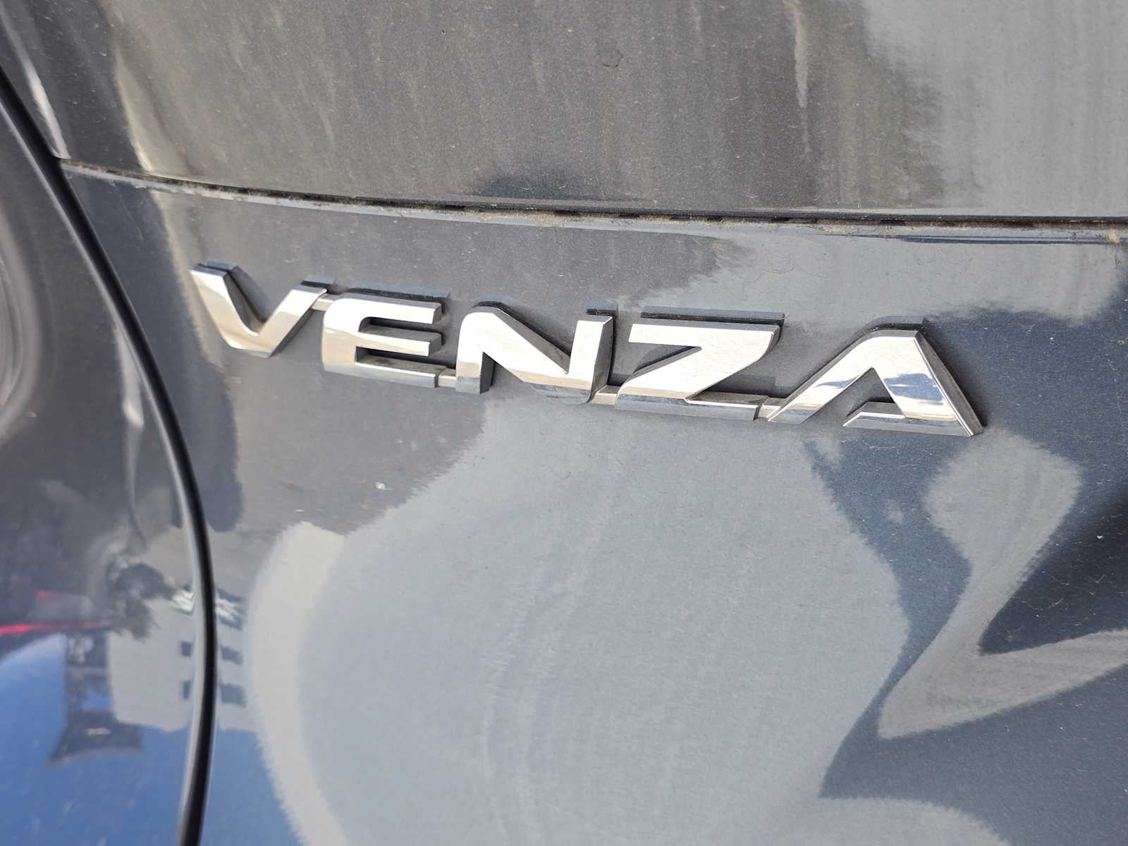 2023 Toyota Venza XLE