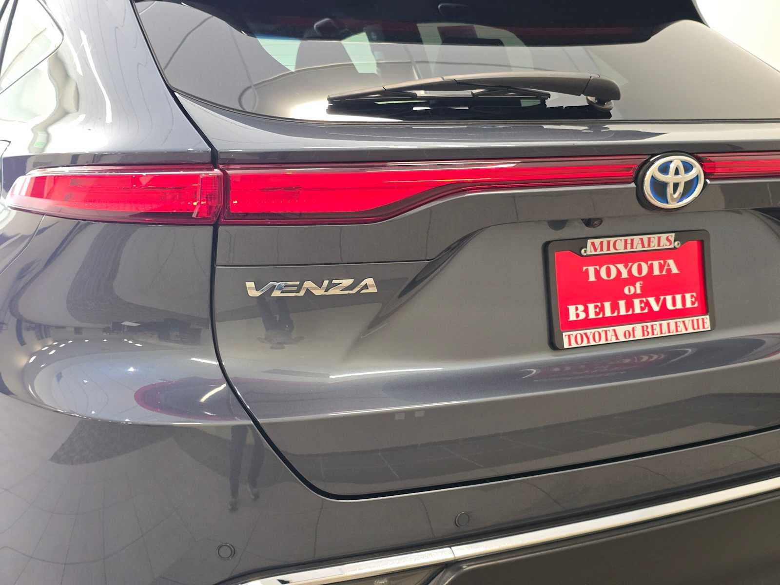 2023 Toyota Venza XLE