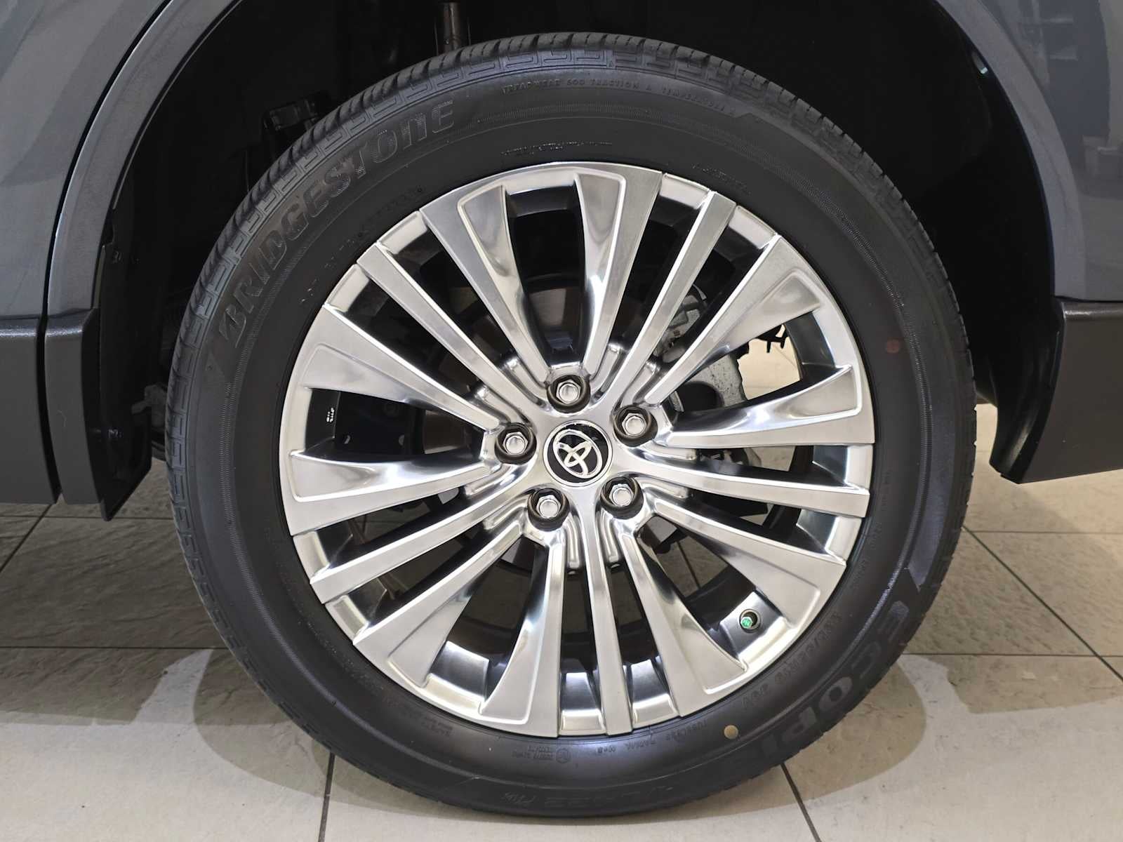 2023 Toyota Venza XLE