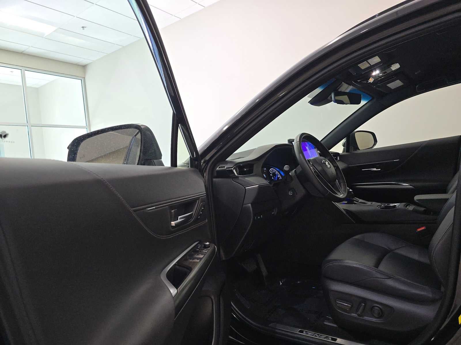 2023 Toyota Venza Nightshade