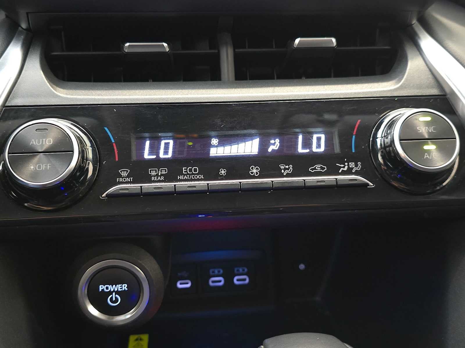 2024 Toyota Venza LE