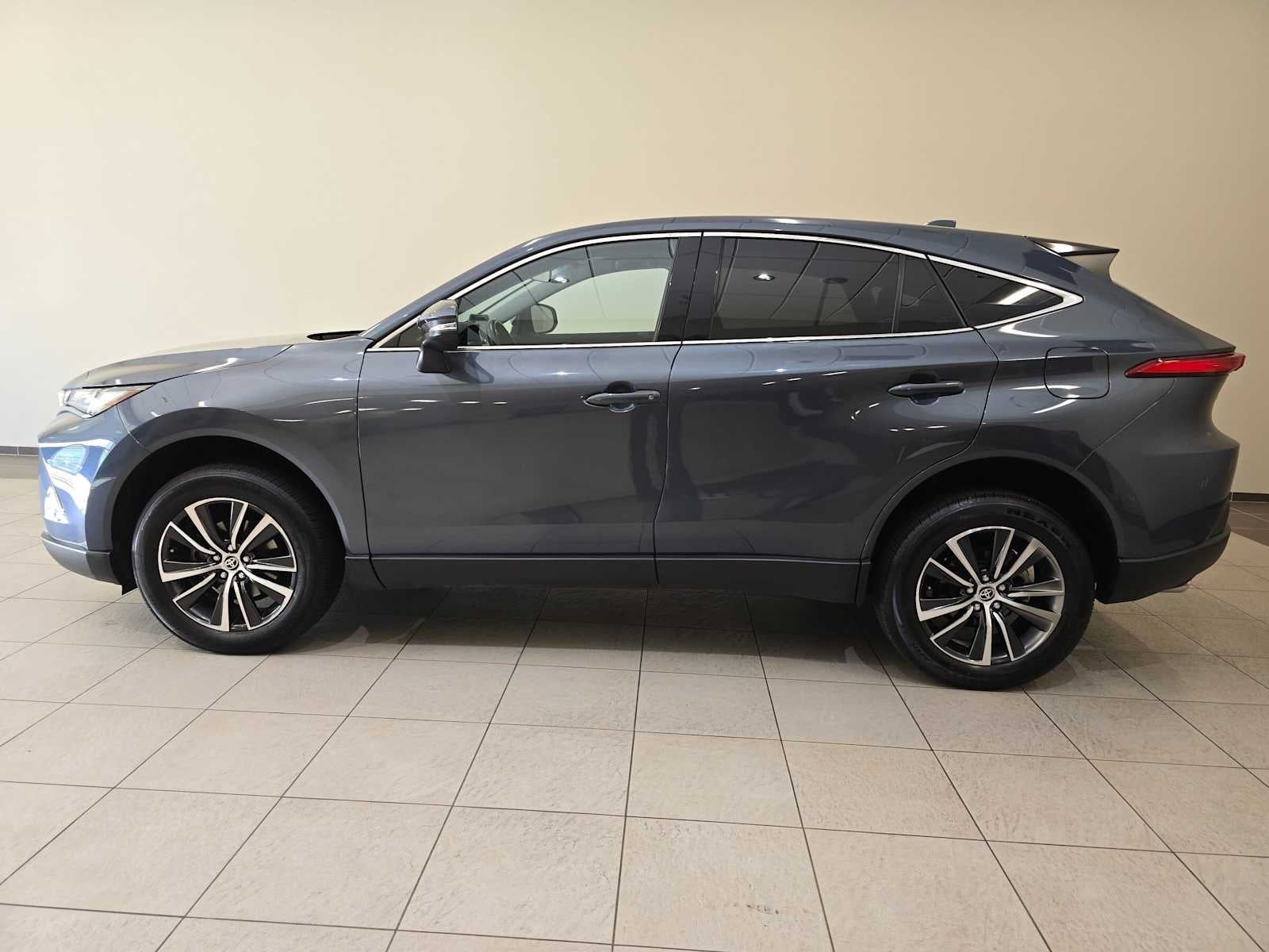 2024 Toyota Venza LE
