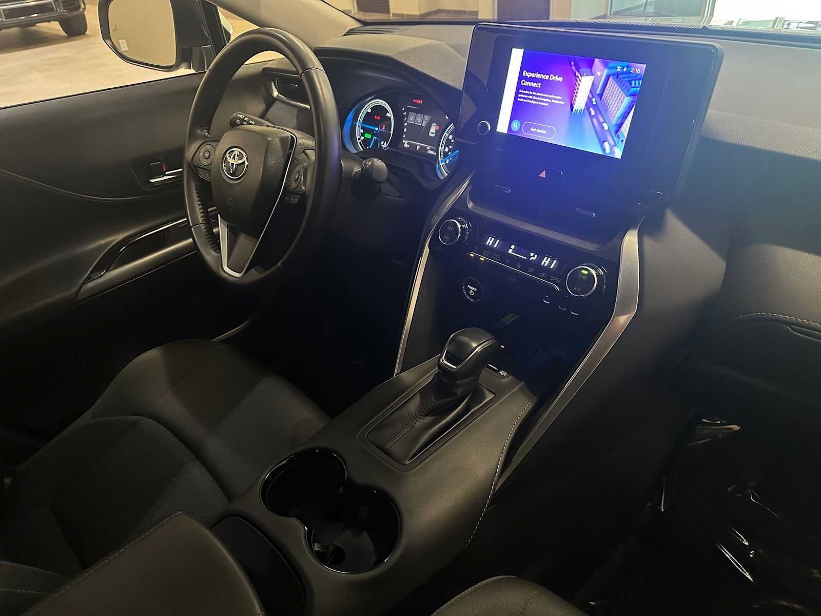 2024 Toyota Venza LE