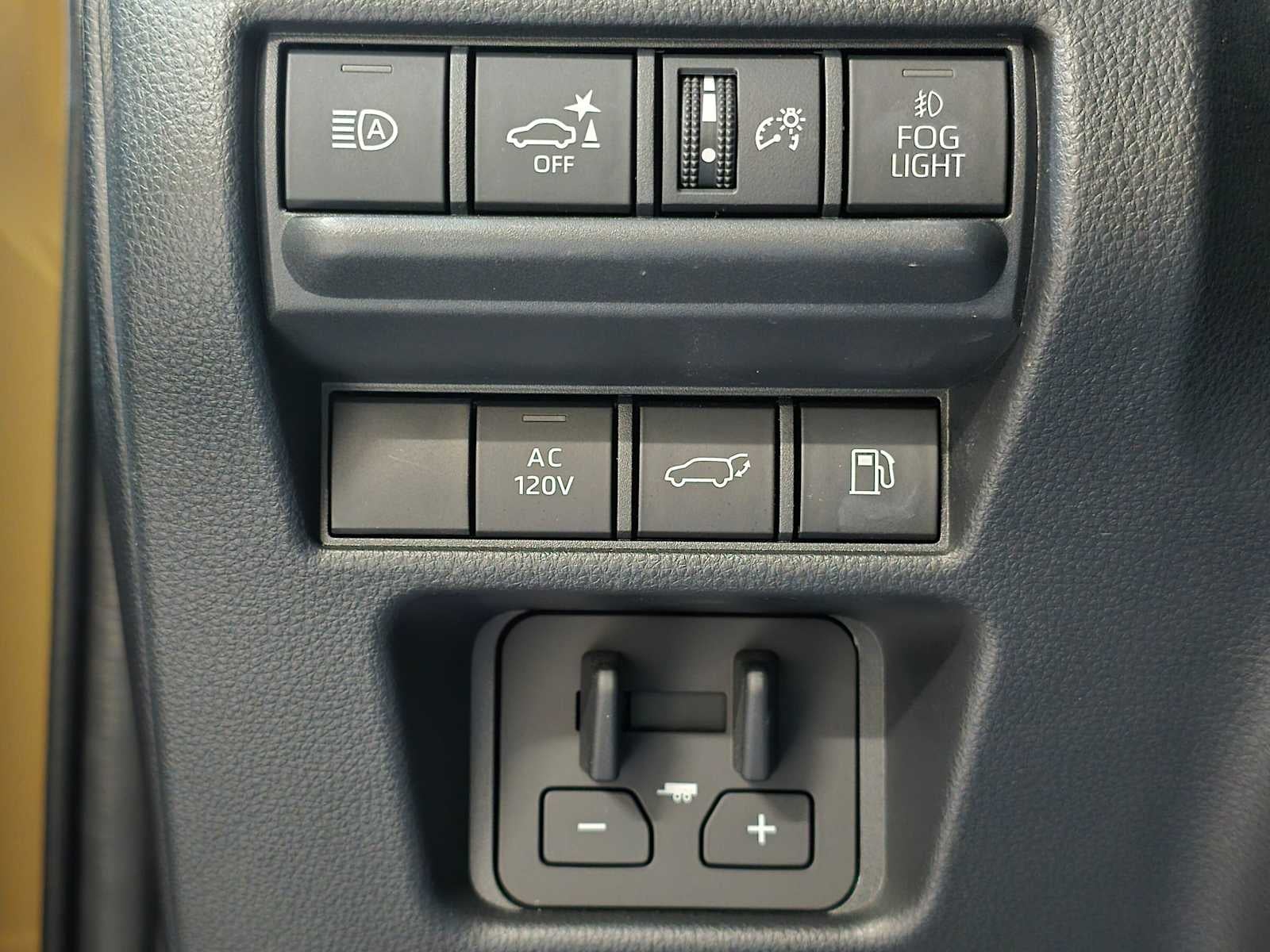 2025 Toyota Land Cruiser 4WD (Natl)