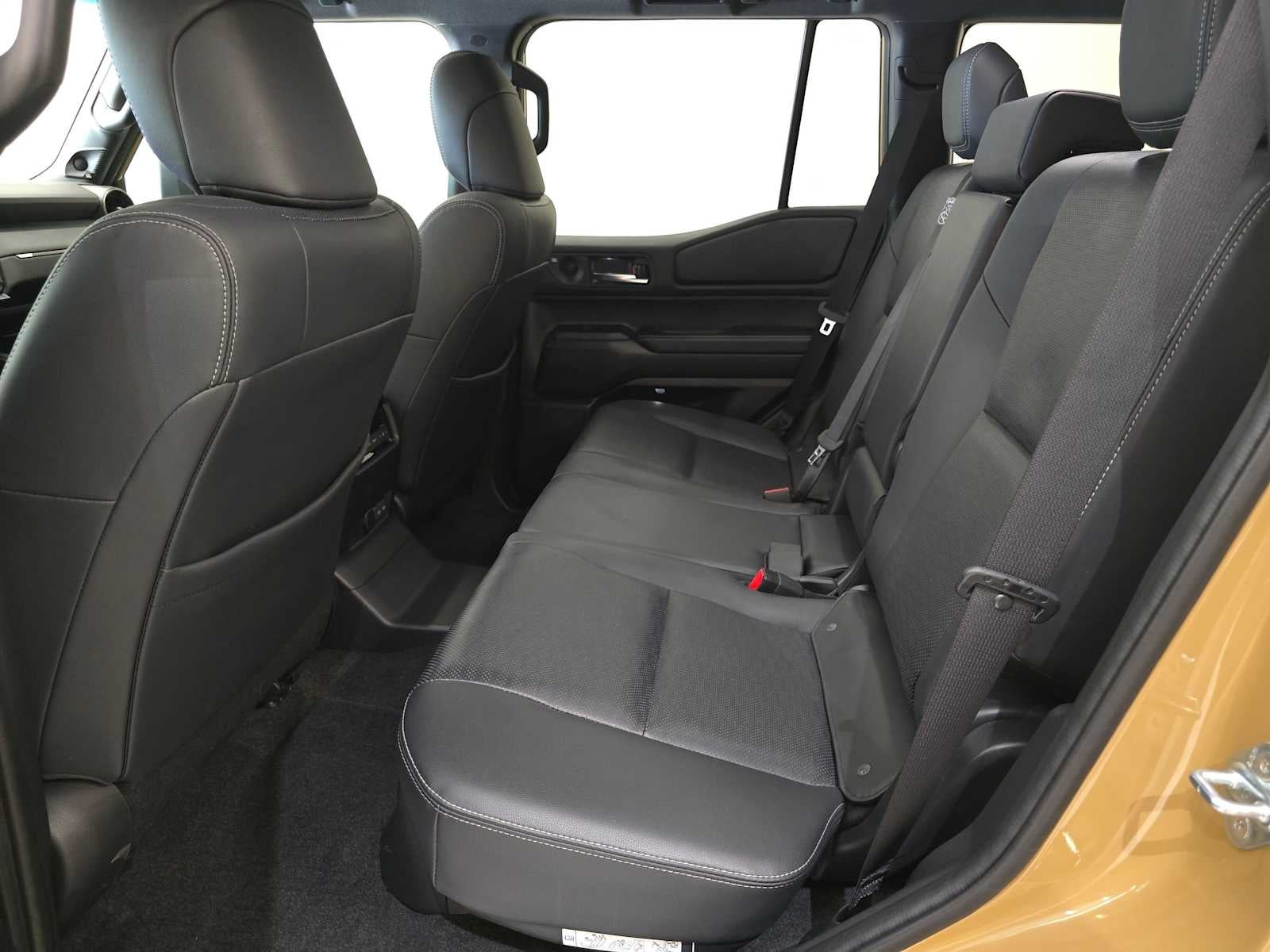 2025 Toyota Land Cruiser 4WD (Natl)