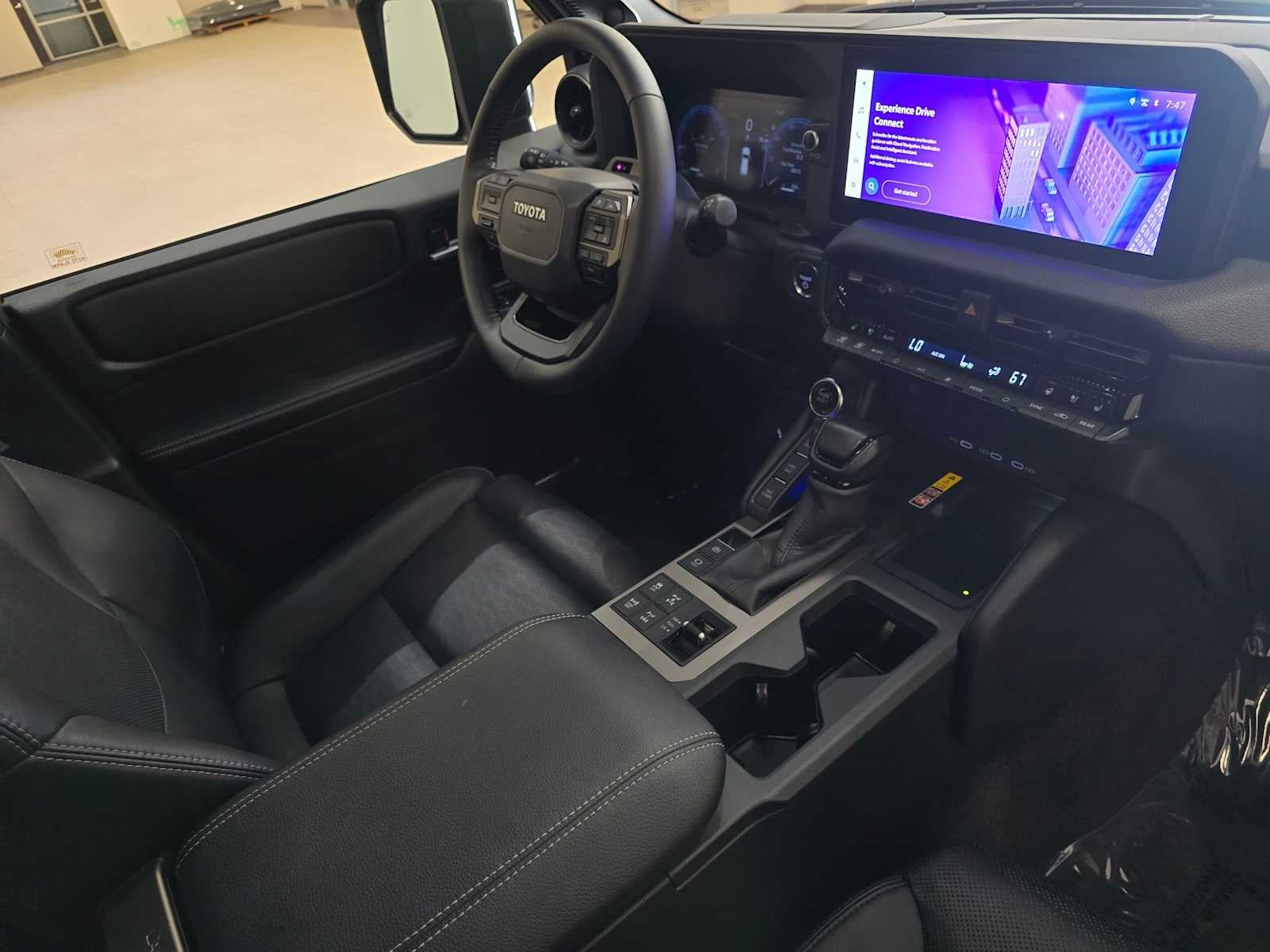 2025 Toyota Land Cruiser 4WD (Natl)